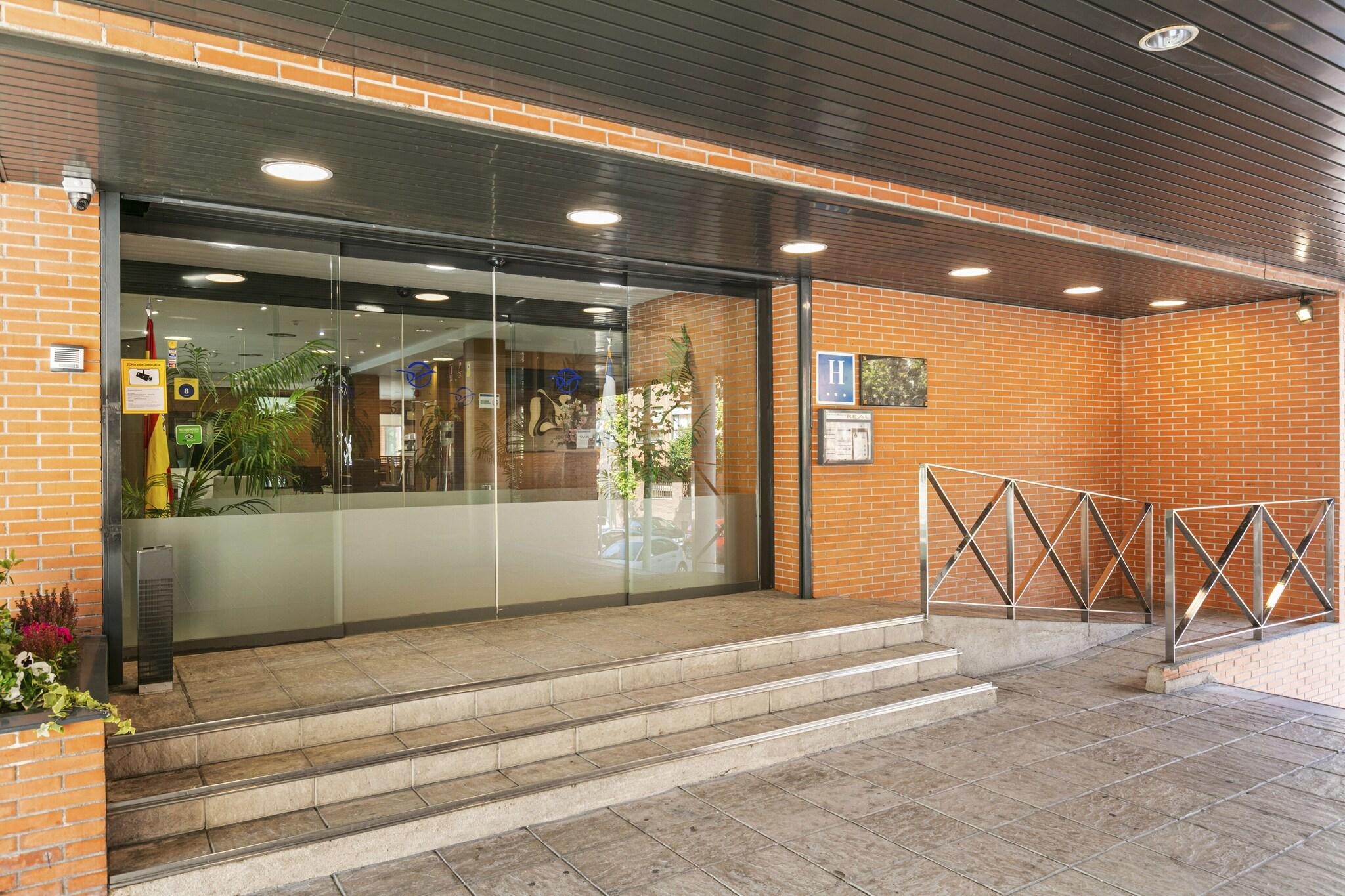 Foto de Globales de los Reyes Hotel