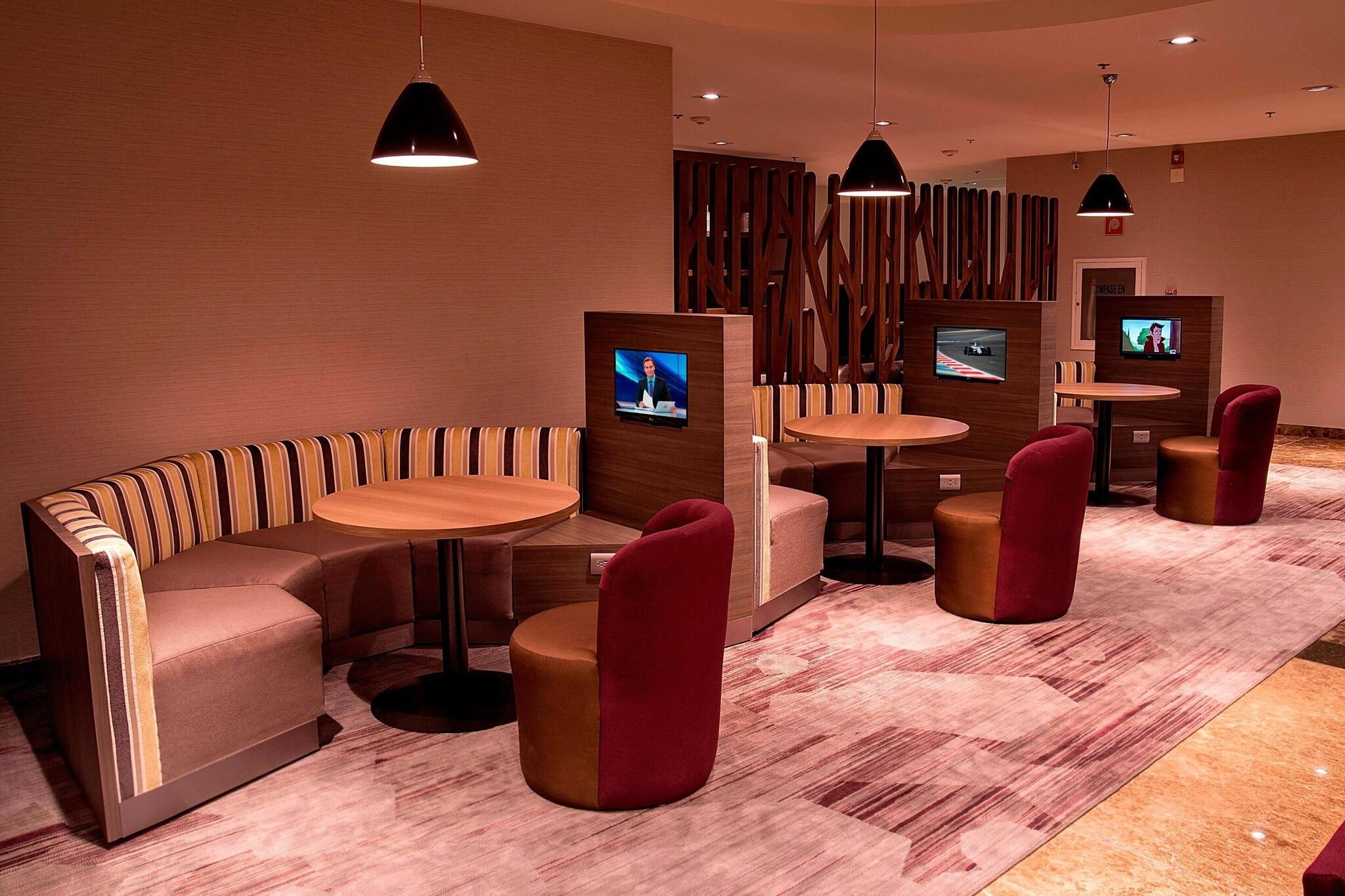 Foto de Courtyard By Marriott Mexico City Revolucion