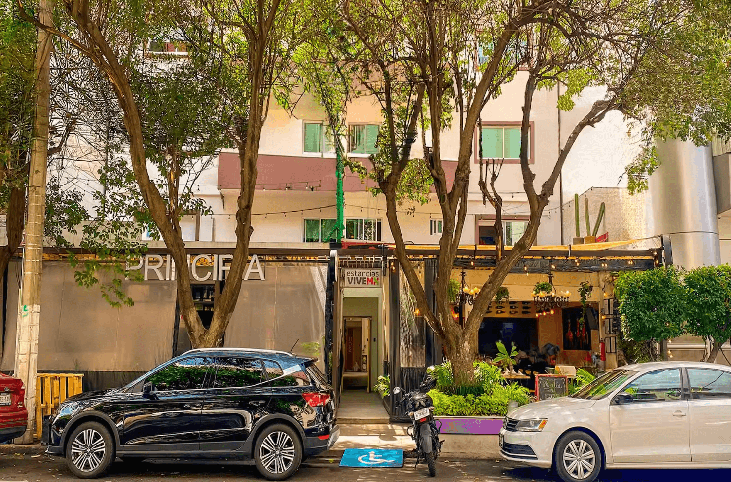 Hotel Estancias VIVE MX Cuauhtemoc Trademark Wyndh