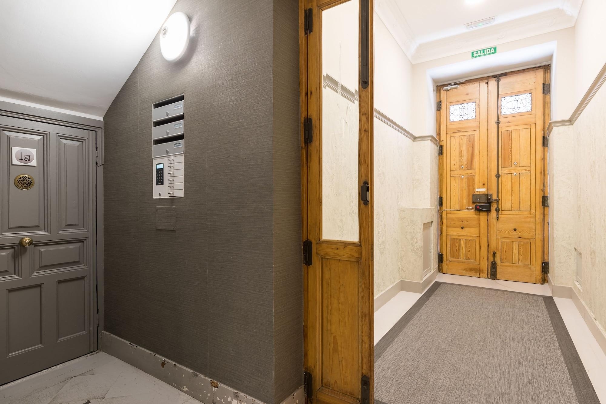 Foto de Feelathome Madrid Suites Apartments