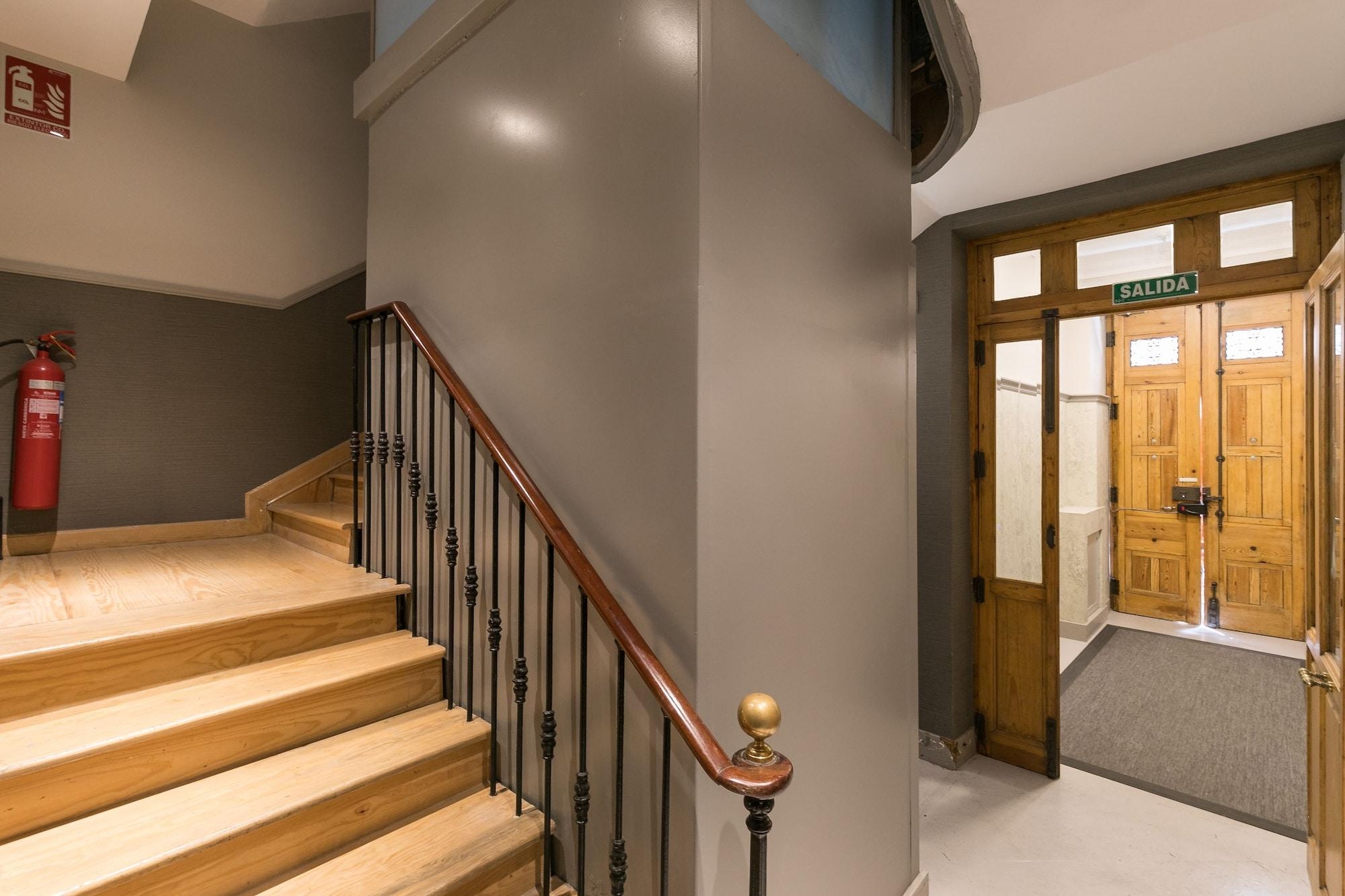 Foto de Feelathome Madrid Suites Apartments