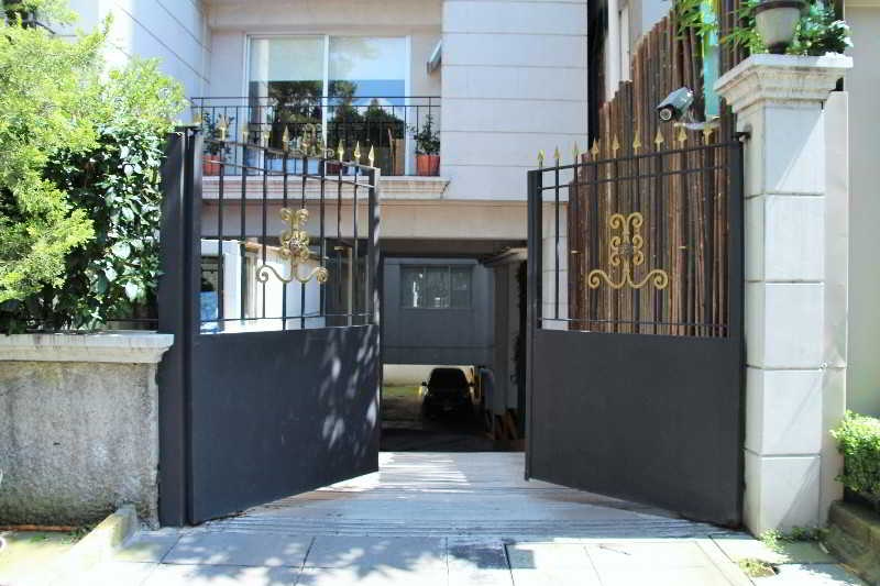 Foto de Residence L´ Heritage Tennyson by BlueBay