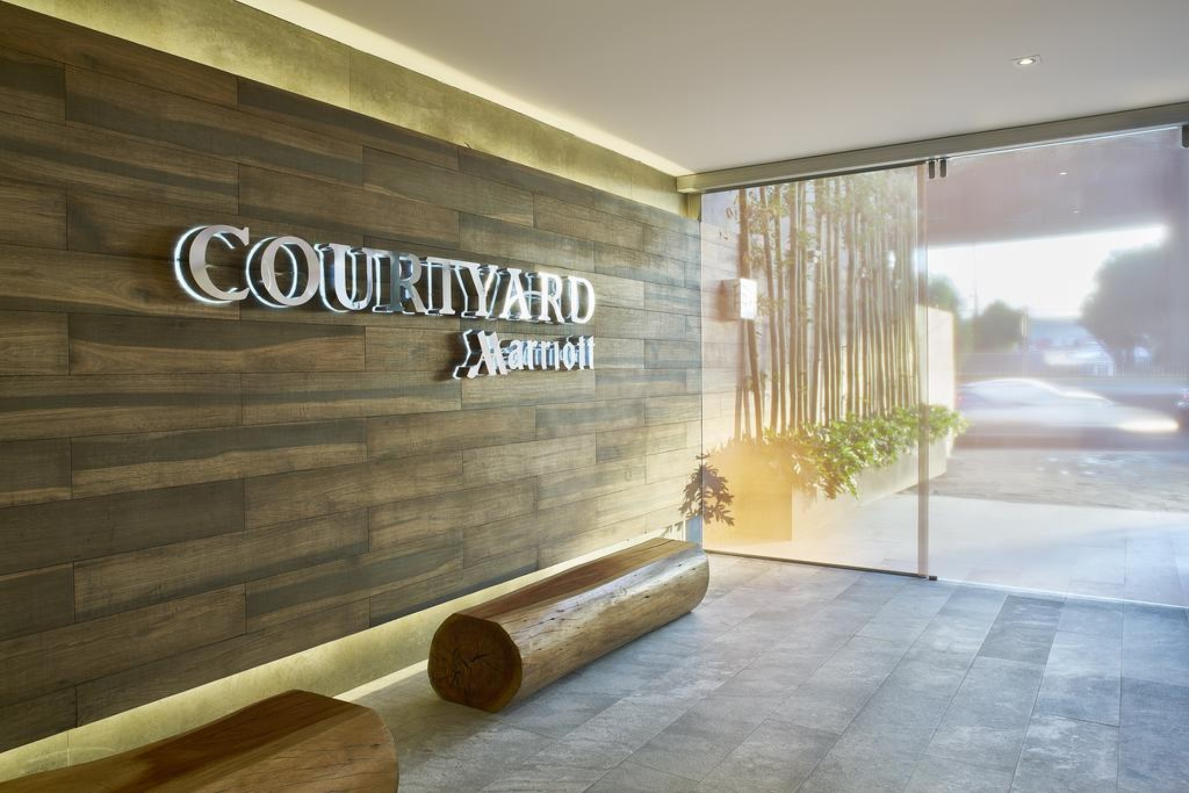 Courtyard Mexico City Toreo