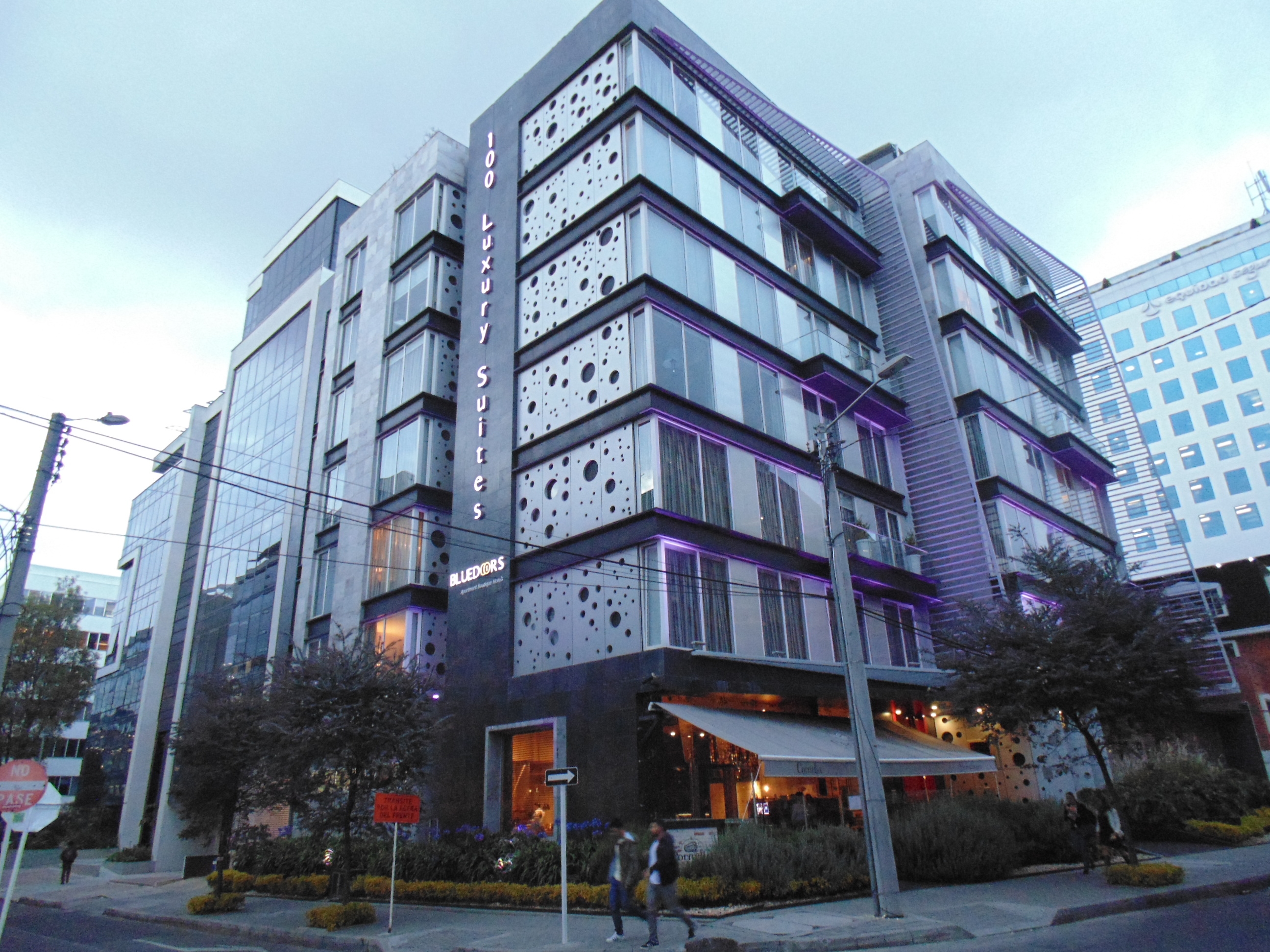 Foto de Hotel 100 Luxury Suites