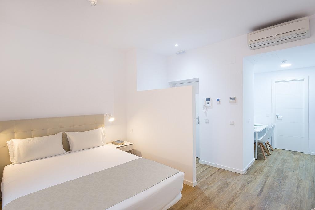 Foto de Apartamentos La Bolsa 4