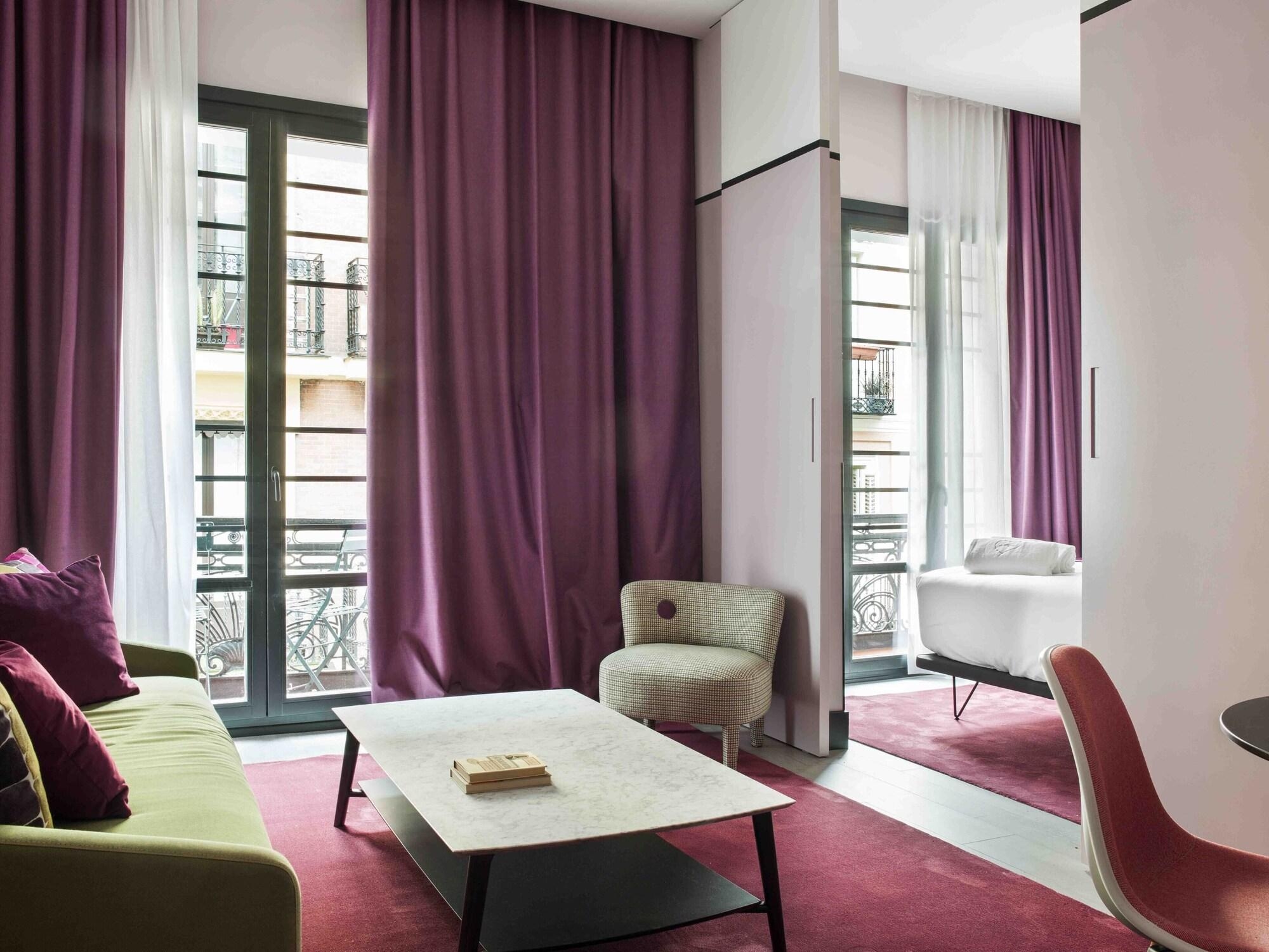 Amor De Dios 17 Boutique Hotel