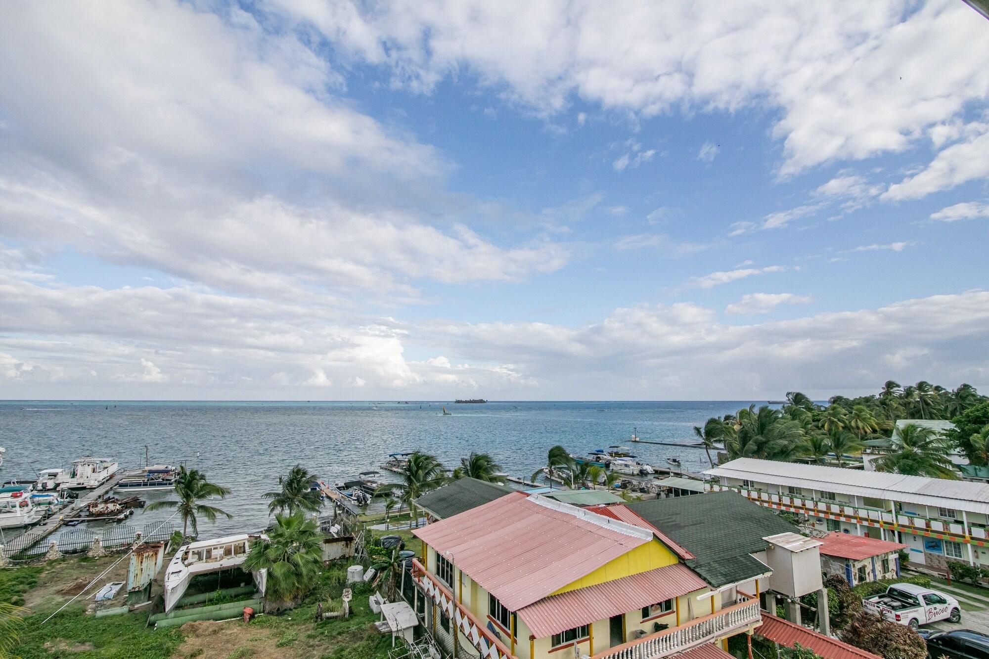 Foto de Caribbean Corals Hotel
