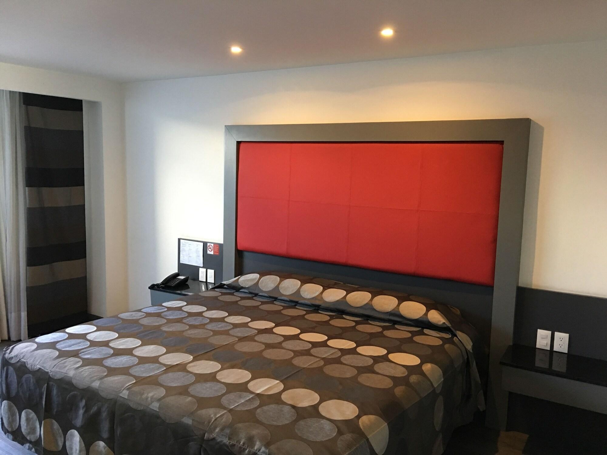 Hotel Atenas Plaza