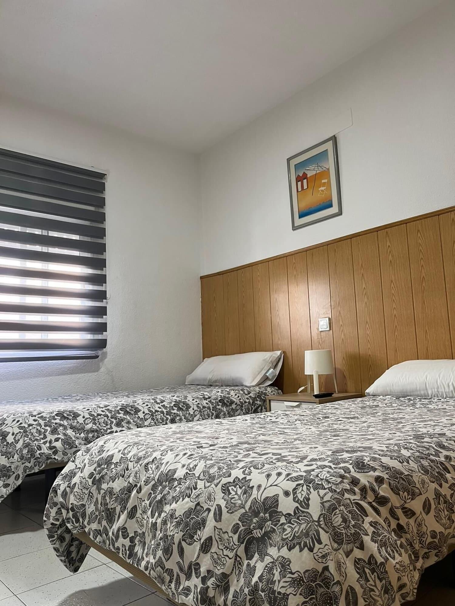 Hostal Avenida 57