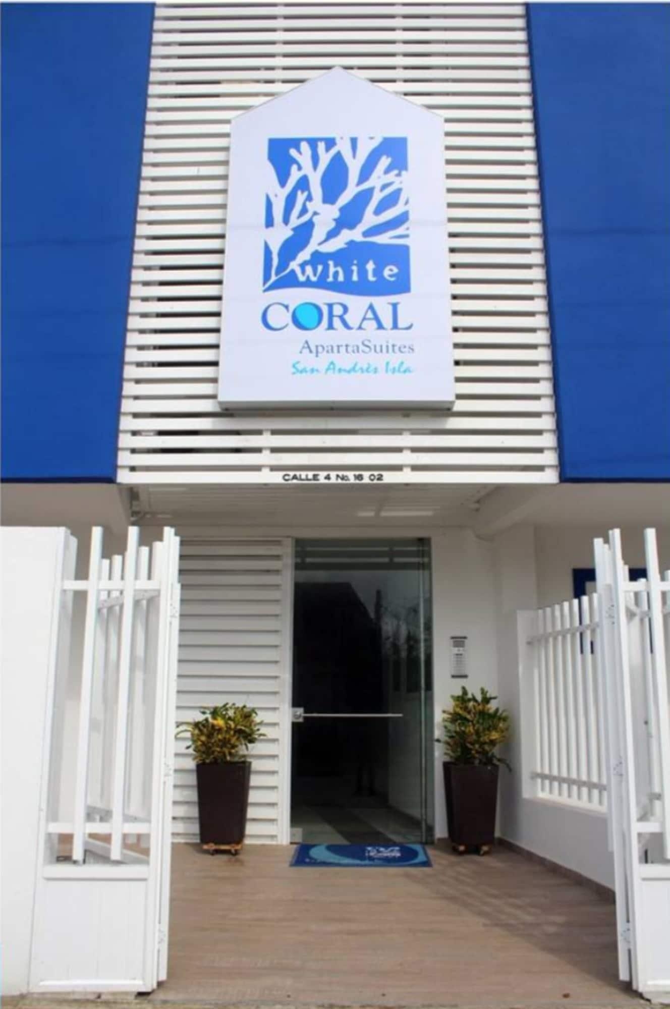 Foto de White Coral Apartasuites