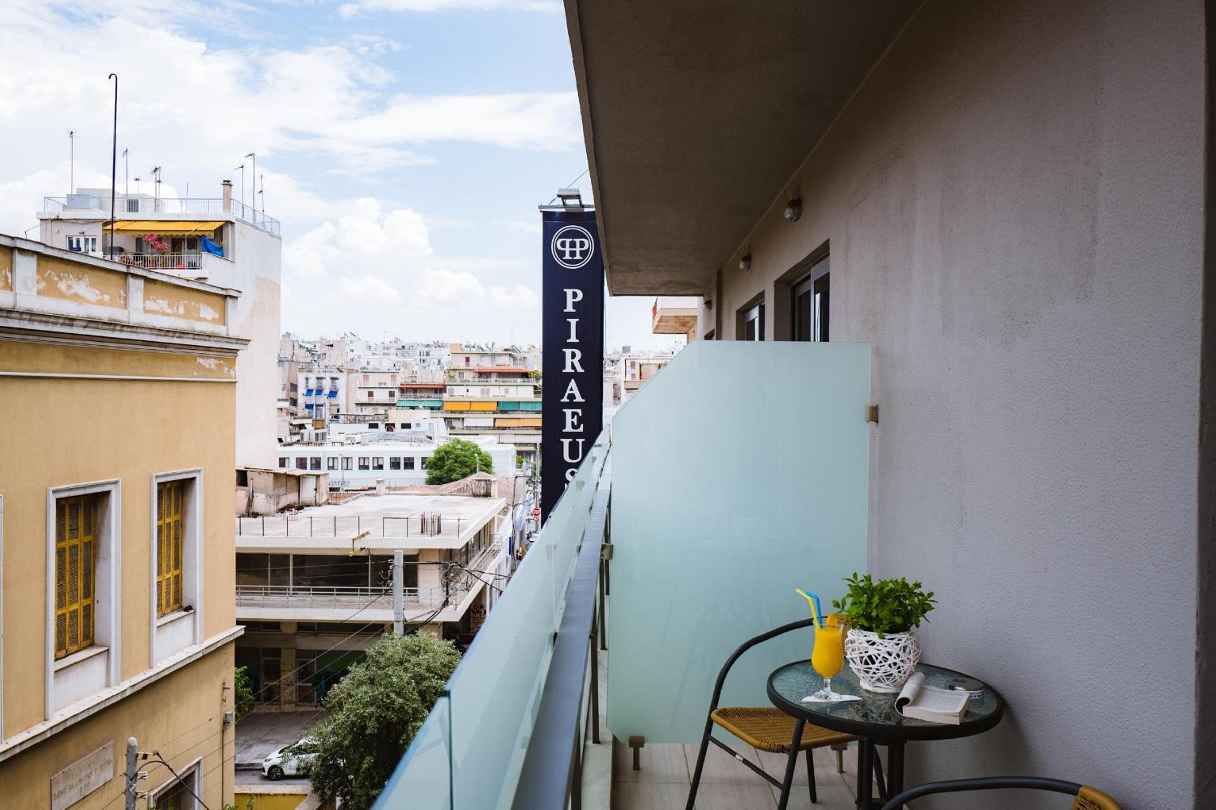 Foto de Piraeus Port Hotel