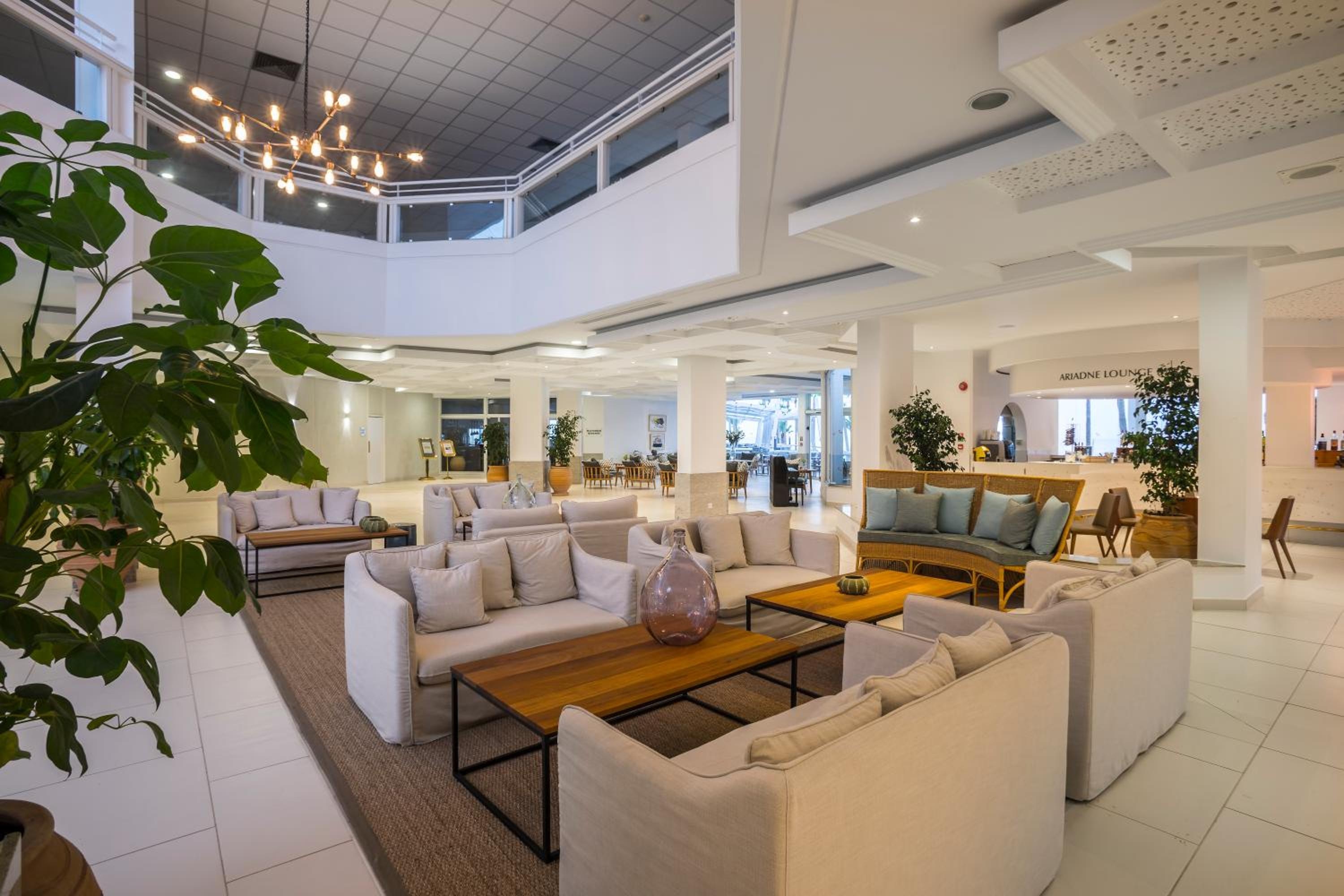 Foto de Leonardo Plaza Cypria Maris Beach Hotel & Spa