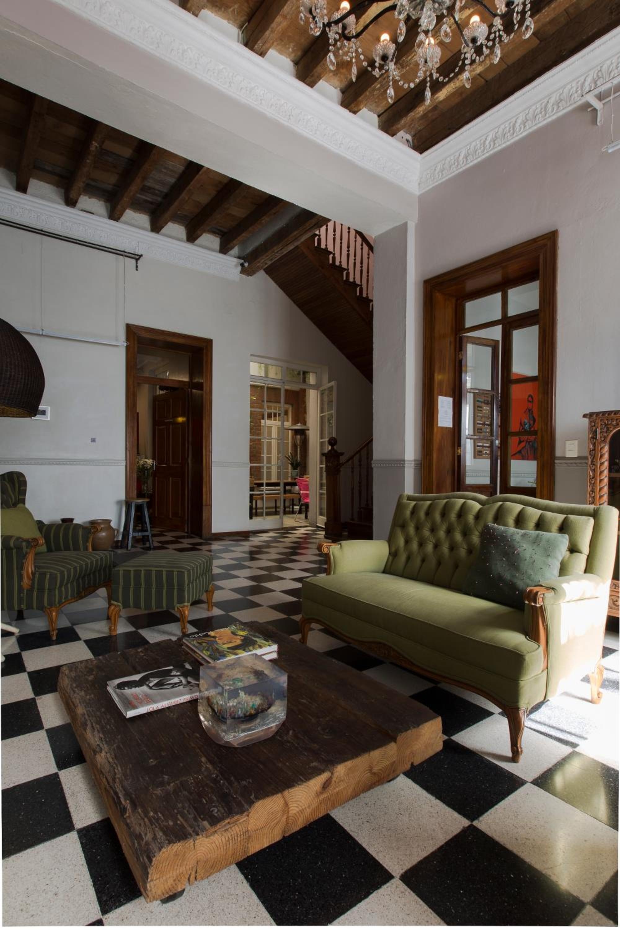 El Patio 77 B&B