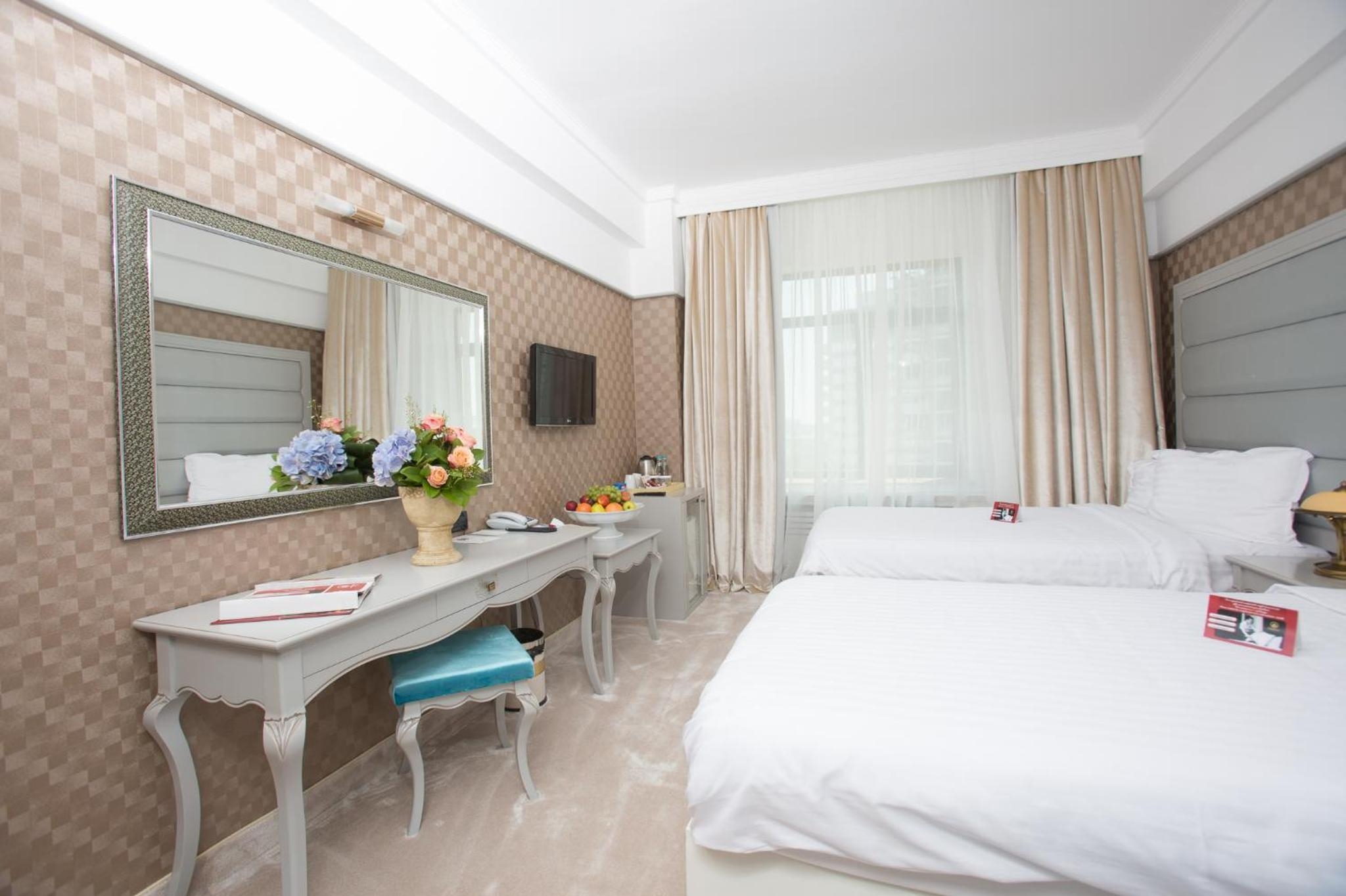 Foto de Phoenicia Grand Hotel