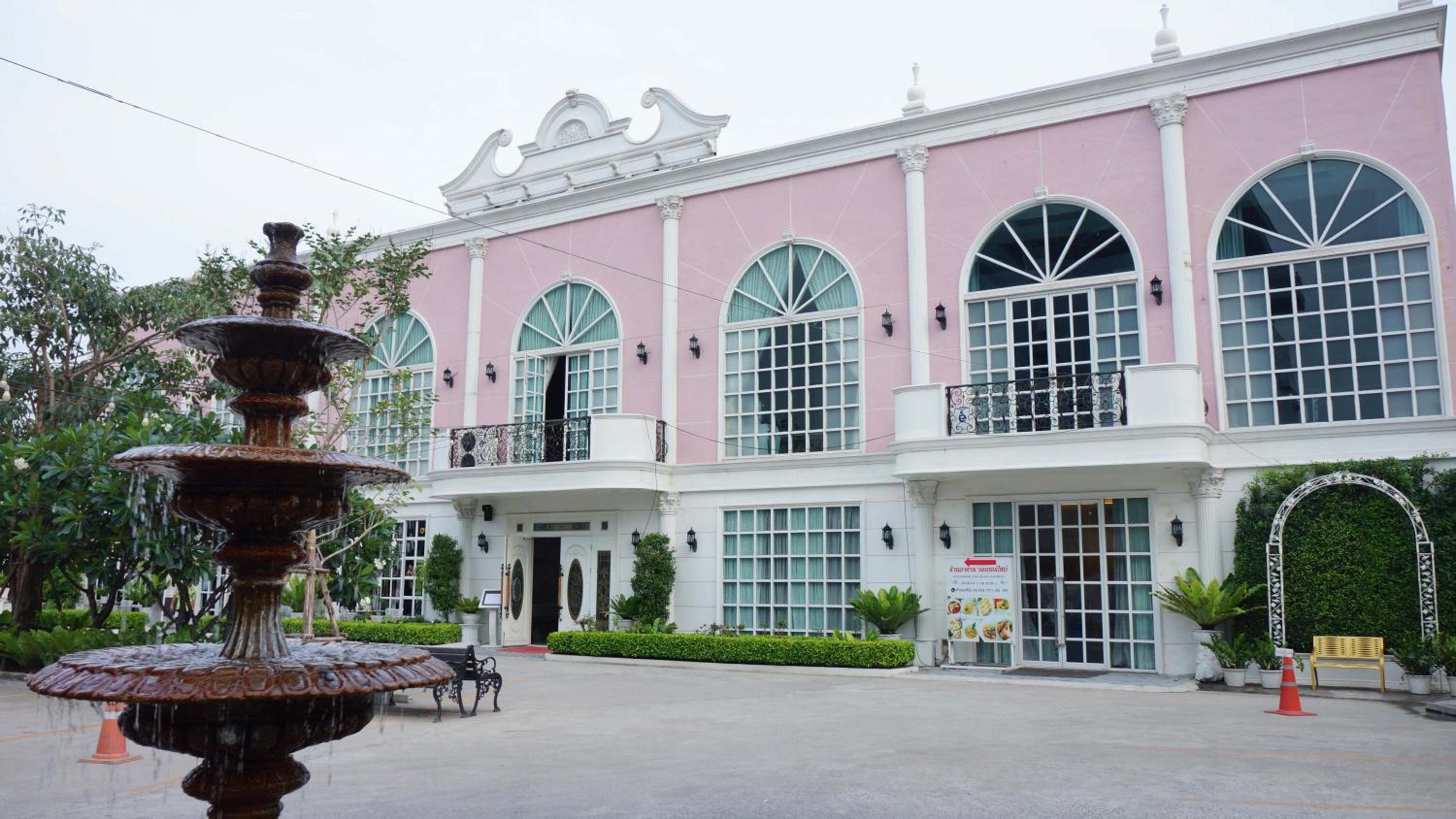 Westgate Residence Hotel