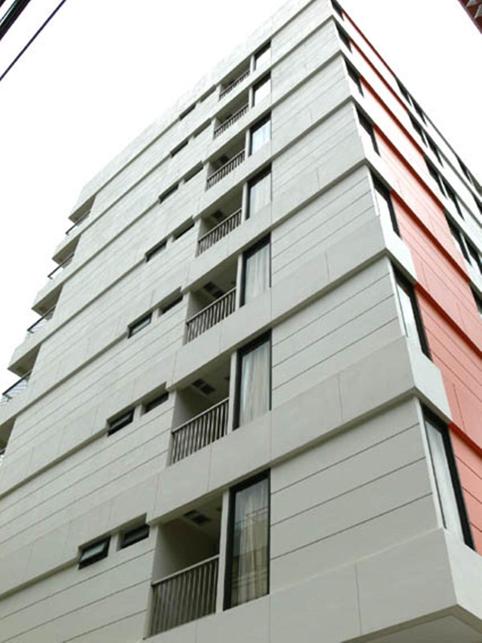 Tango Vibrant Living Hotel - SHA Extra Plus