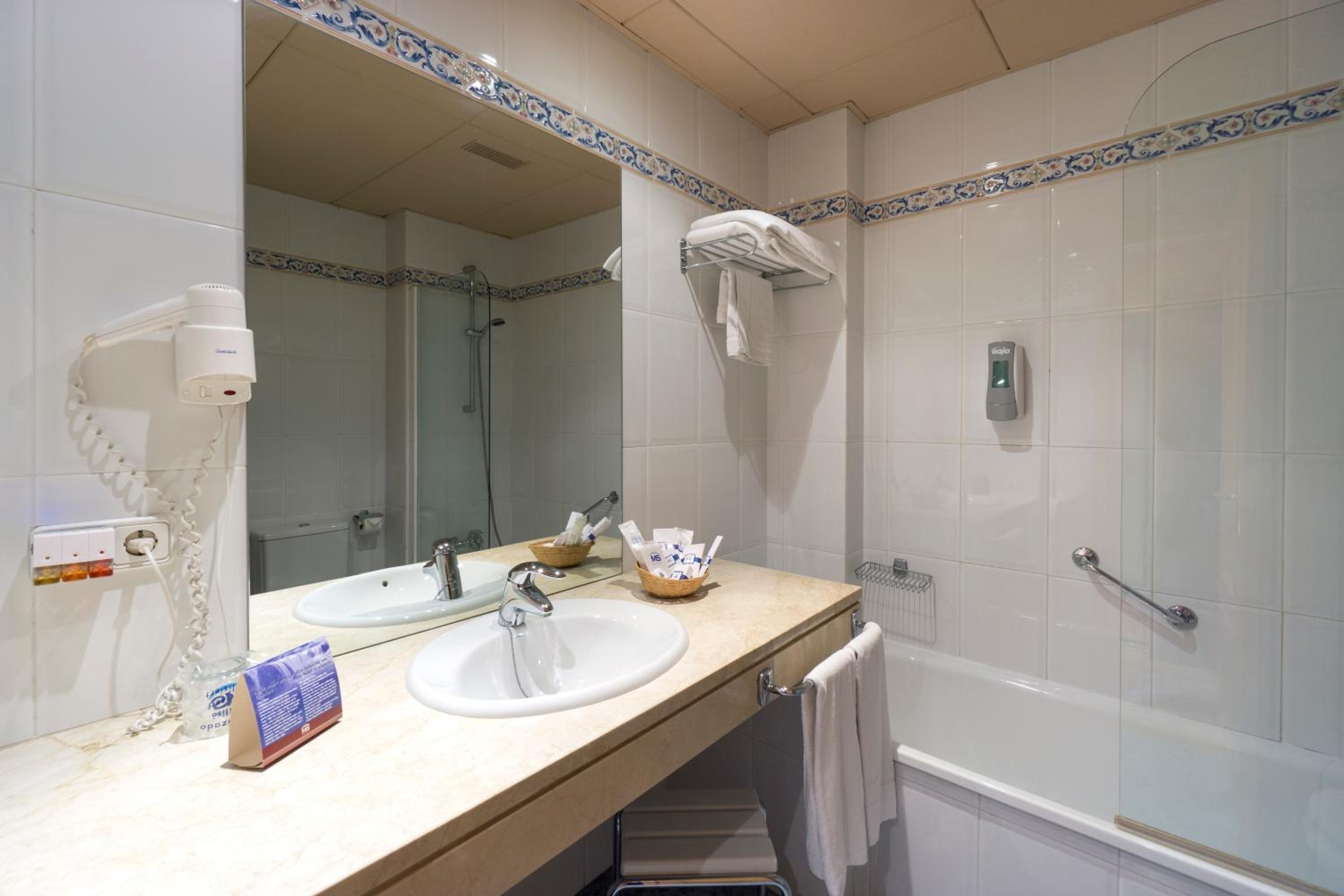 Foto de Hotel Fuente Las Piedras