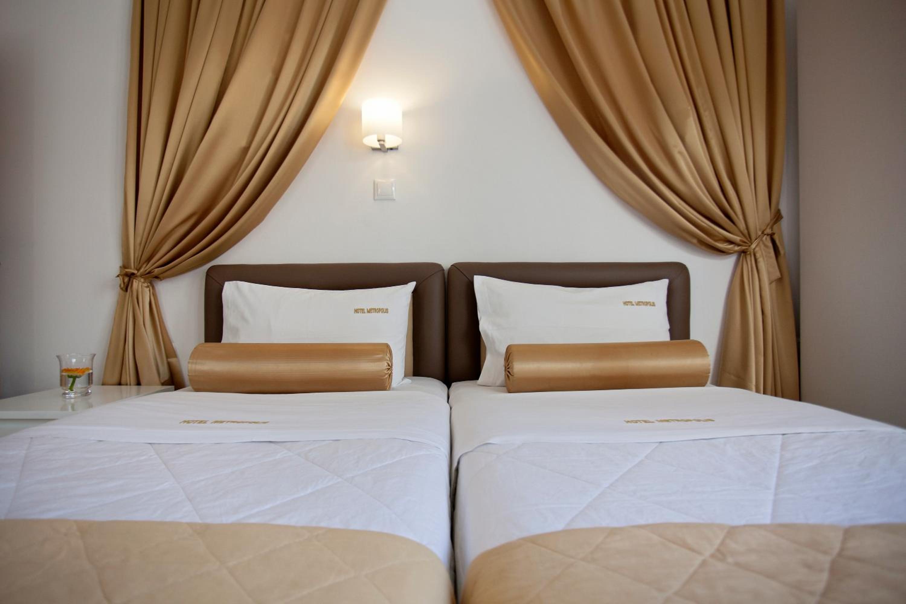 Foto de Metropolis Hotel