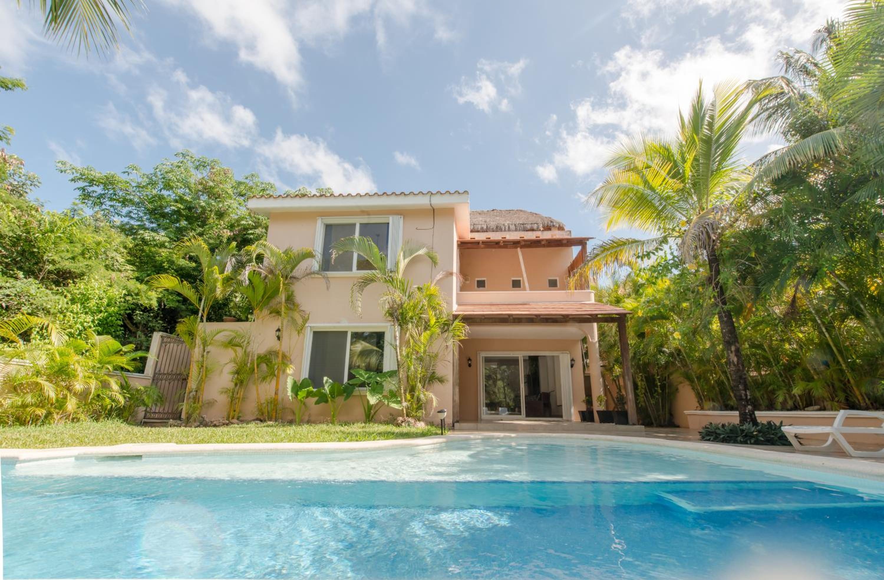 Villas Picalu Studios & Suites