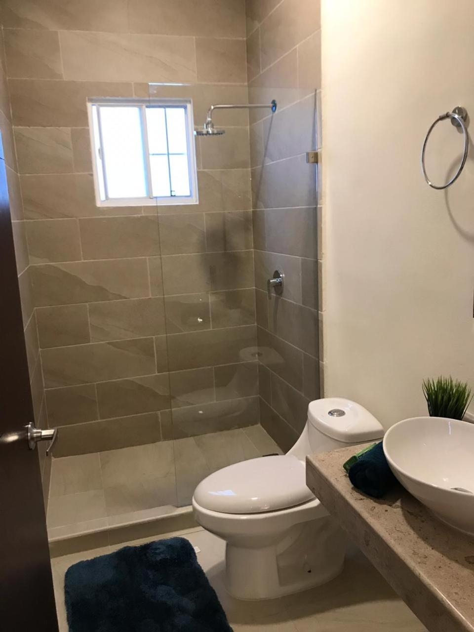 Foto de Beautiful 3 BR/3.5 bath Home@Selvanova