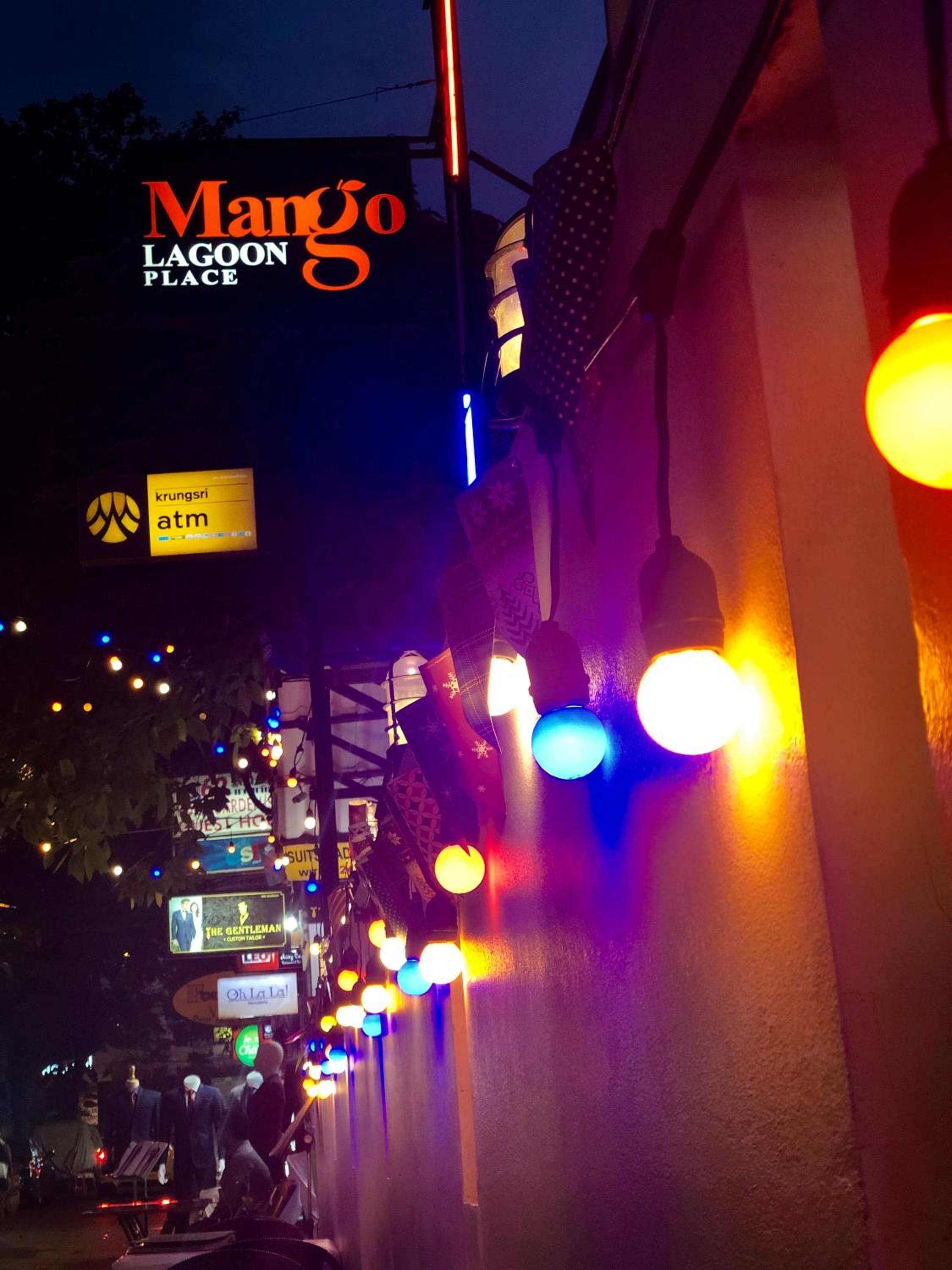 Foto de MANGO Lagoon Place