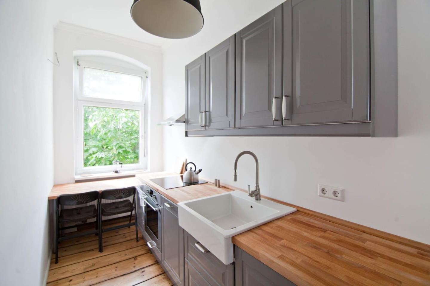Foto de Magnificent turn of century flat (legal)