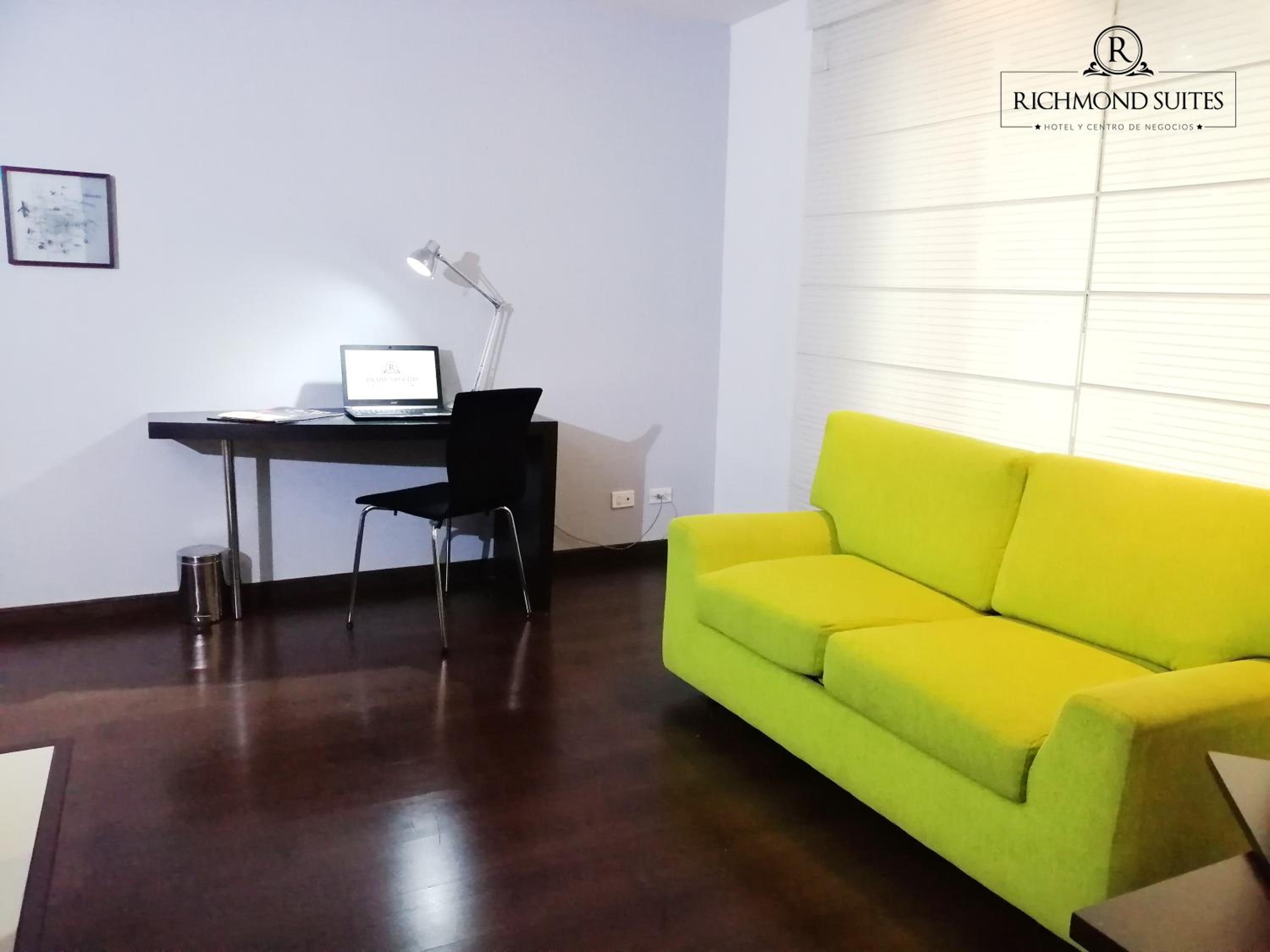 Foto de Richmond Suites Hotel