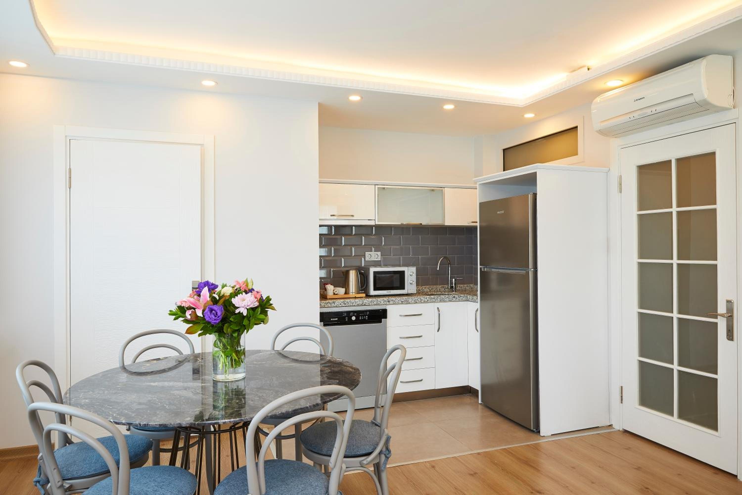 Foto de All Seasons Suites