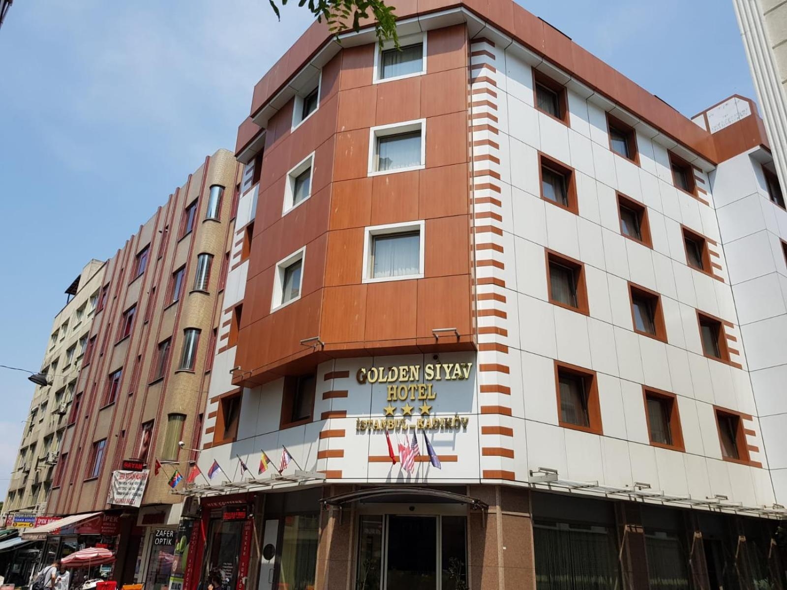 Golden Siyav Hotel