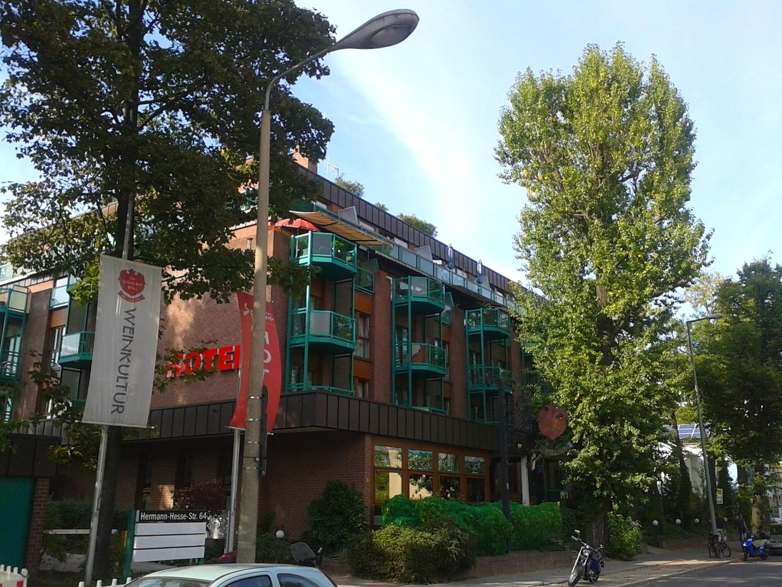 Solitaire Hotel