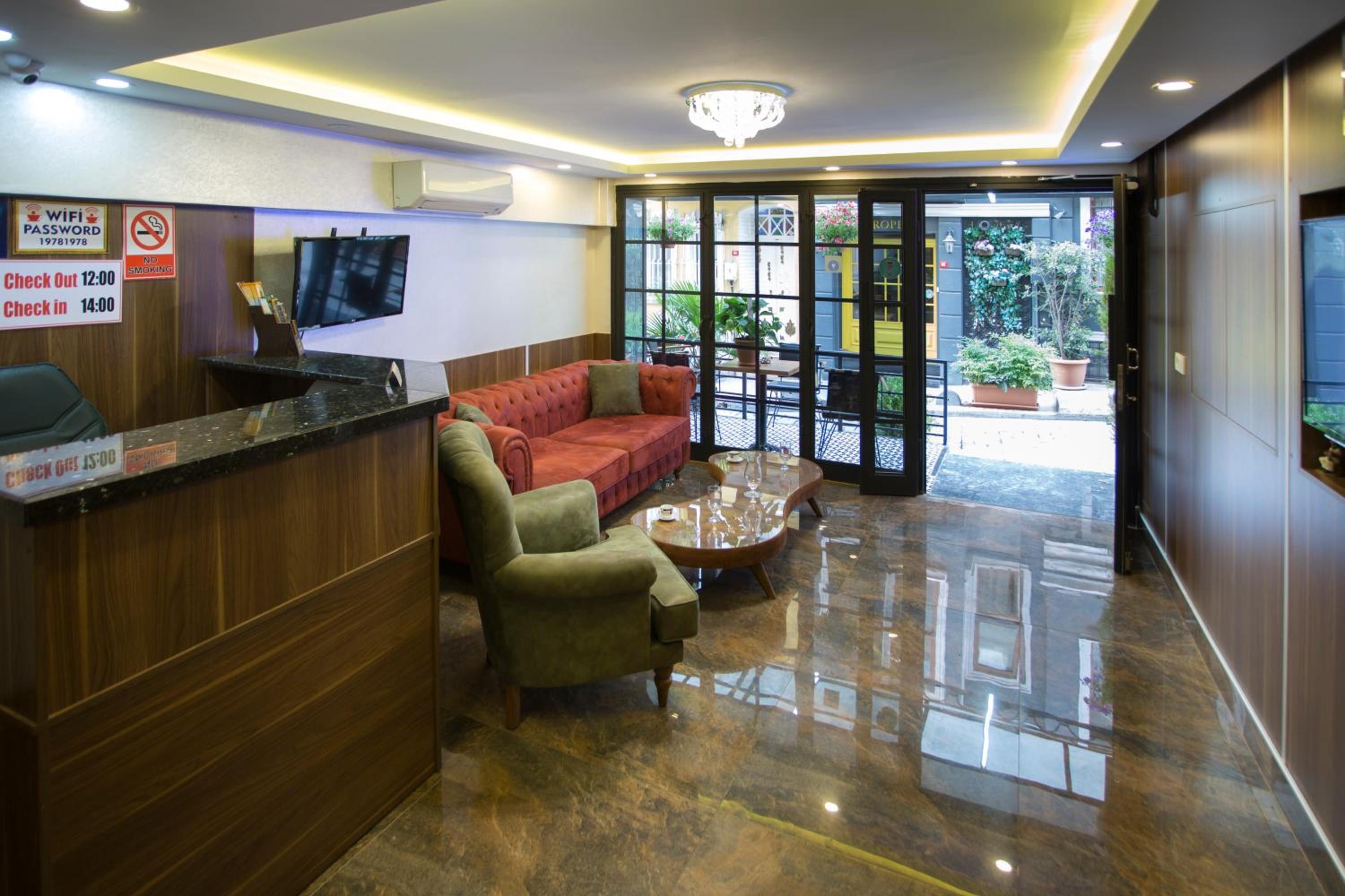 Foto de T-Square Residence