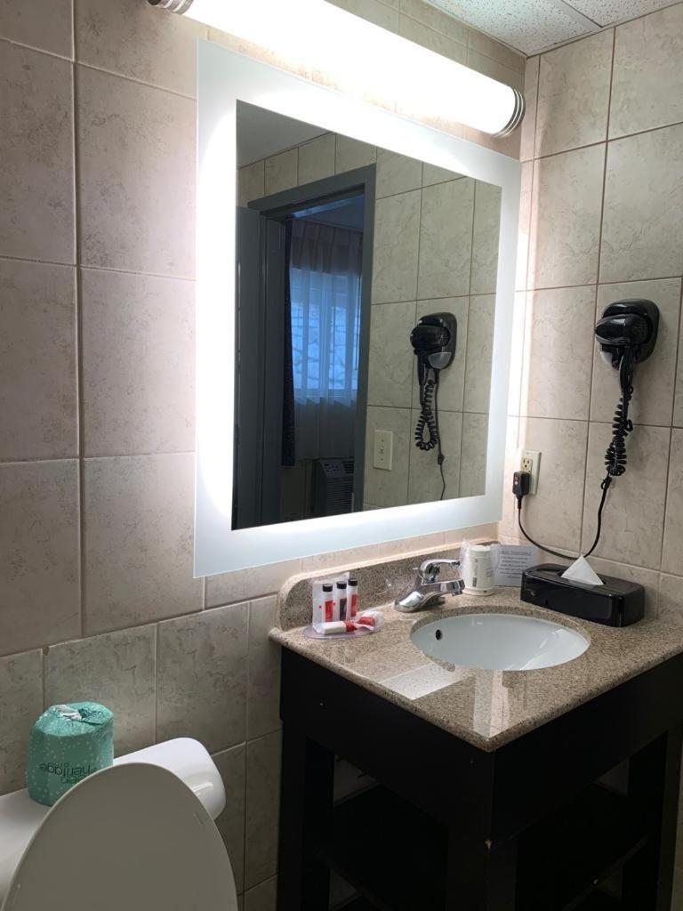 Foto de Howard Johnson by Wyndham North Bergen