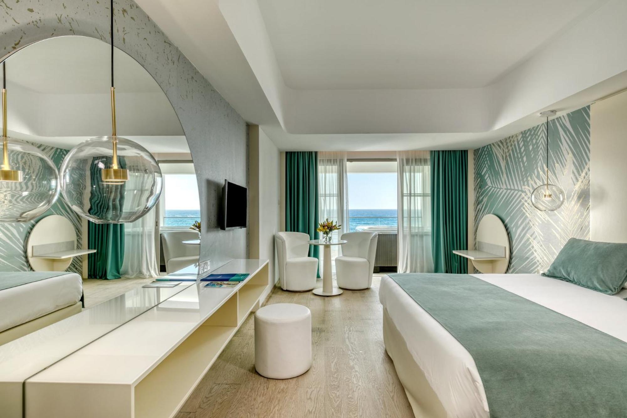 Foto de Ivi Mare - Designed for Adults by Louis Hotels