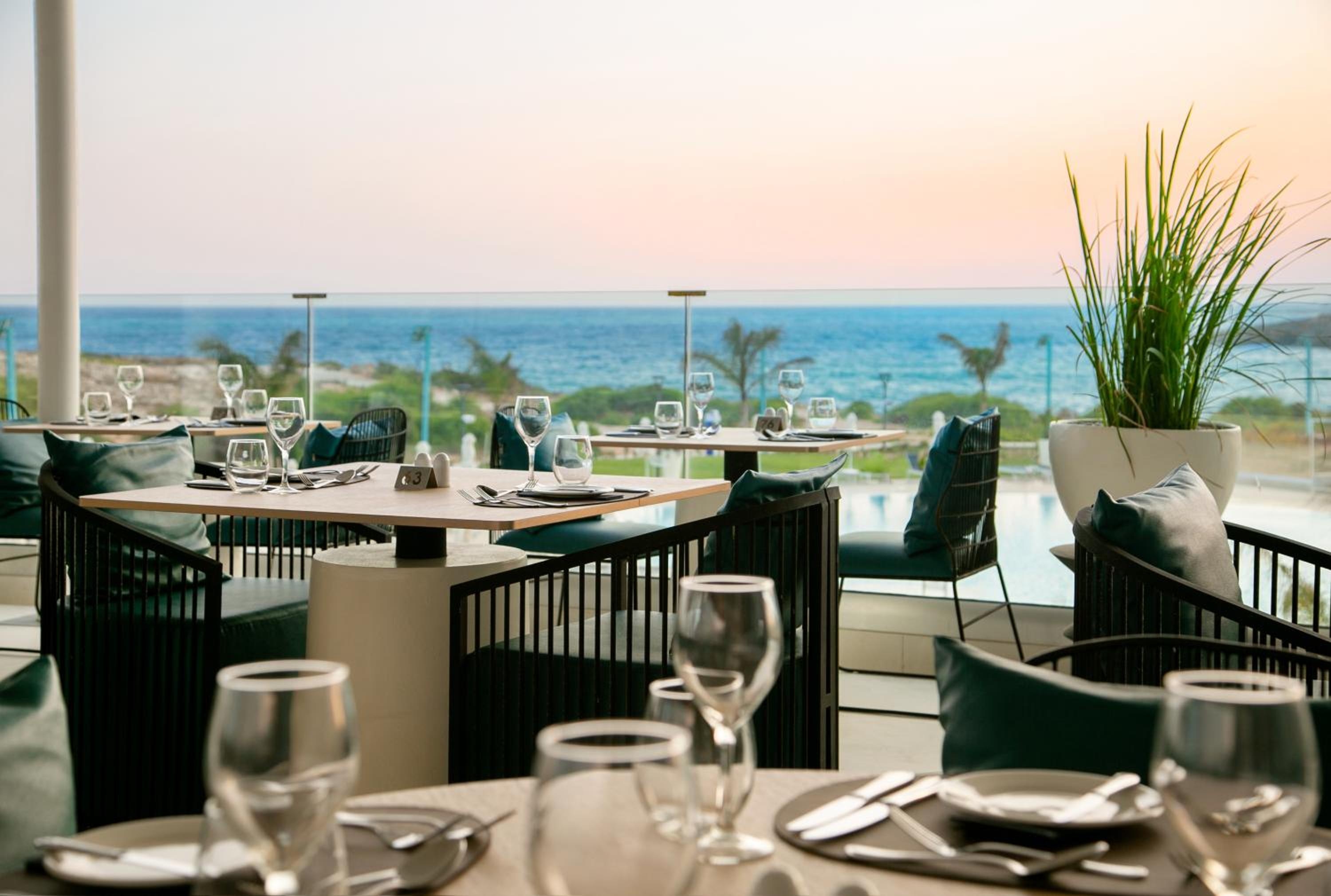 Foto de NissiBlu Beach Resort