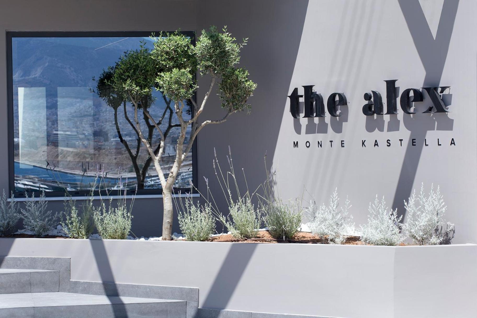The Alex Monte Kastella, Santikos Collection