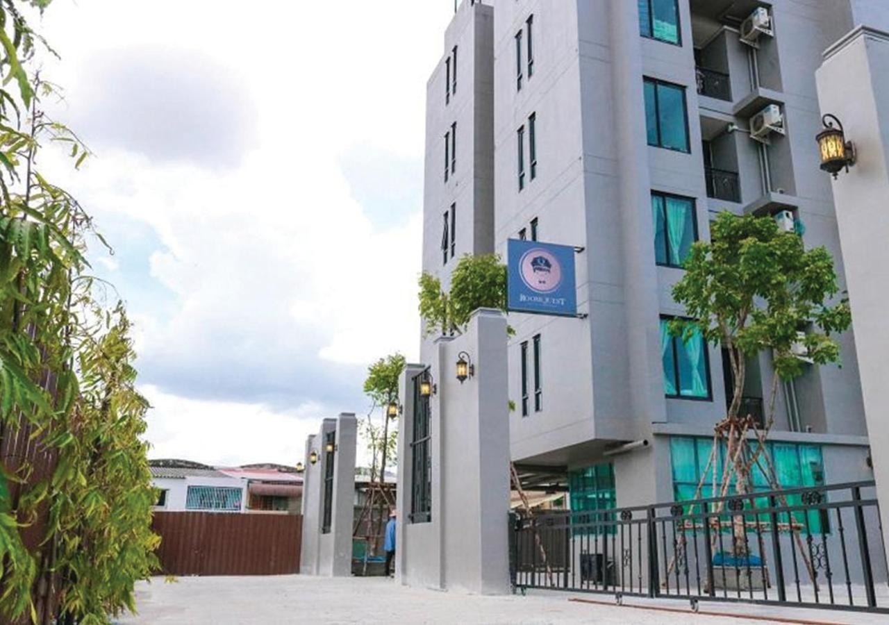 RQ Bangkok Sukhumvit 107 by Collection O