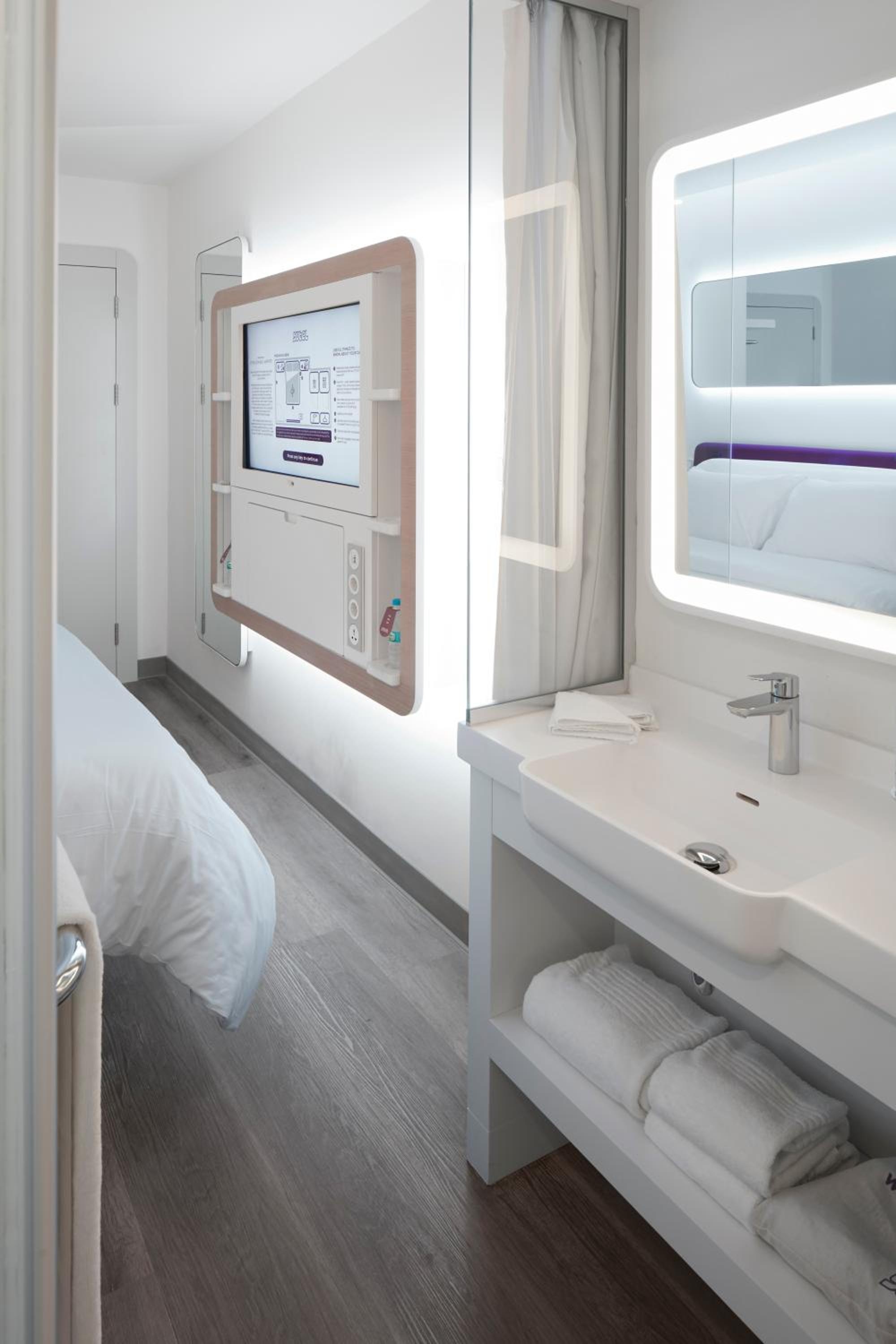 Foto de YOTEL Istanbul Airport, City Entrance