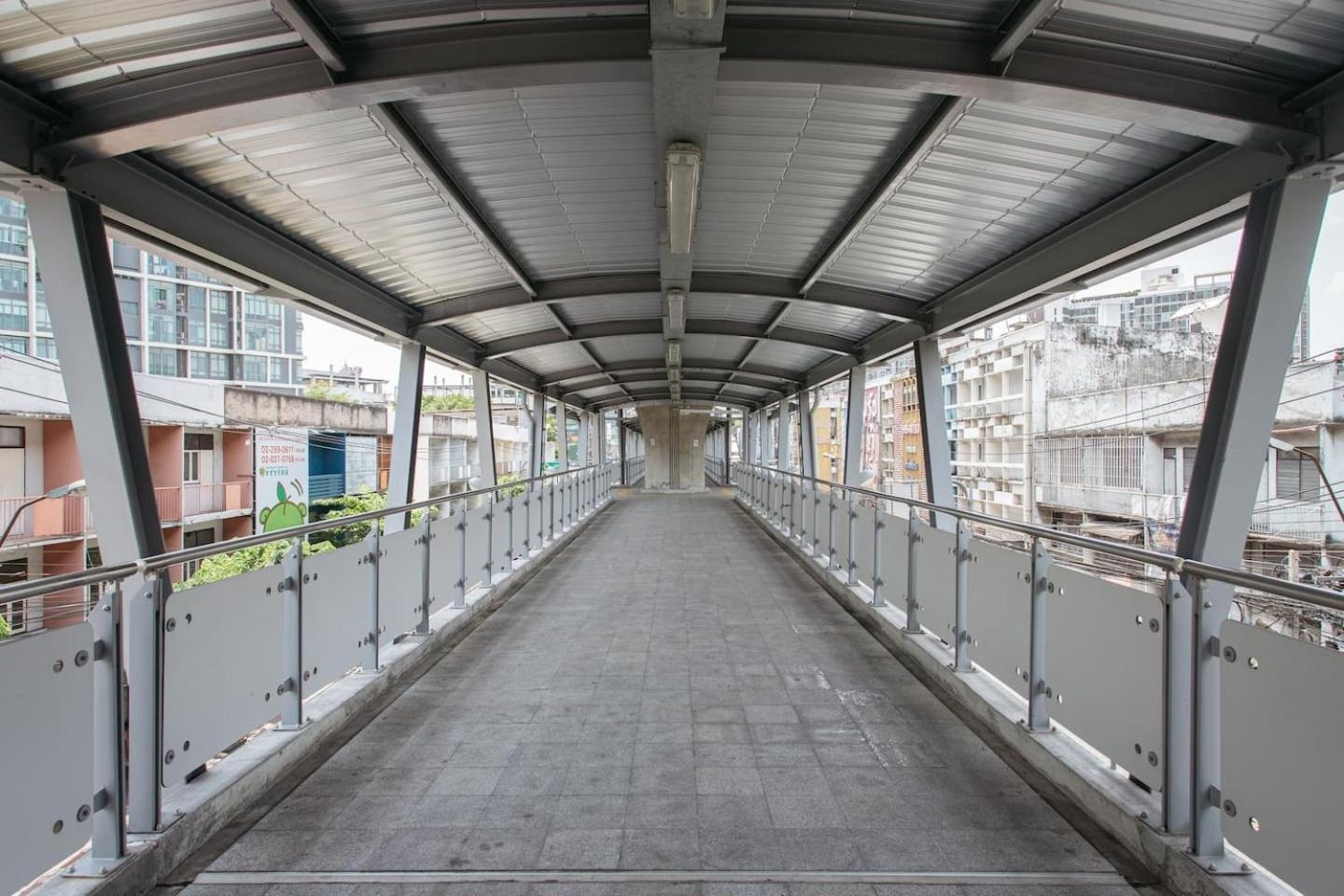 Foto de U4 Large 2 bed rooms full kitchen 200m to BTS