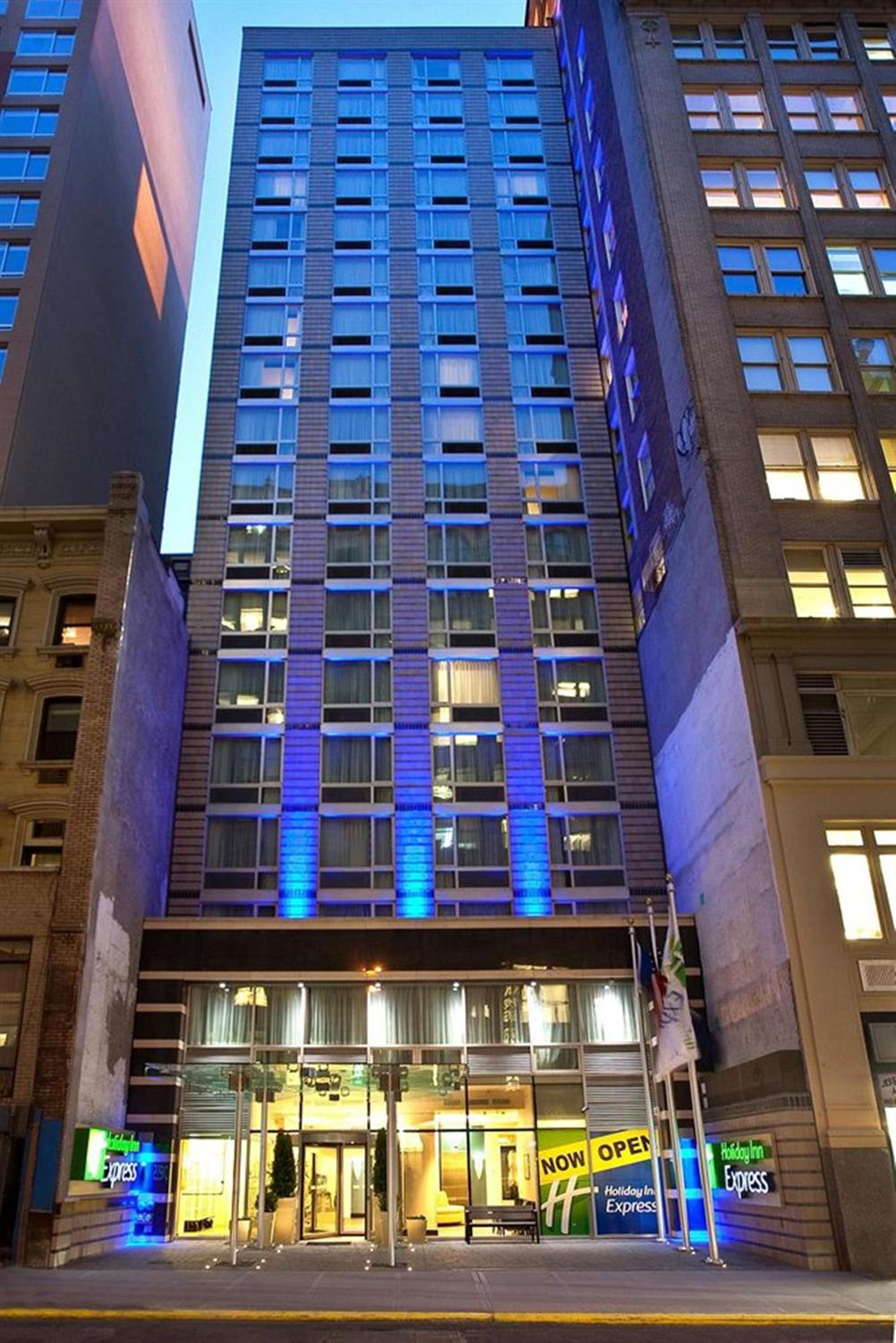 Holiday Inn Express - Times Square South by IHG