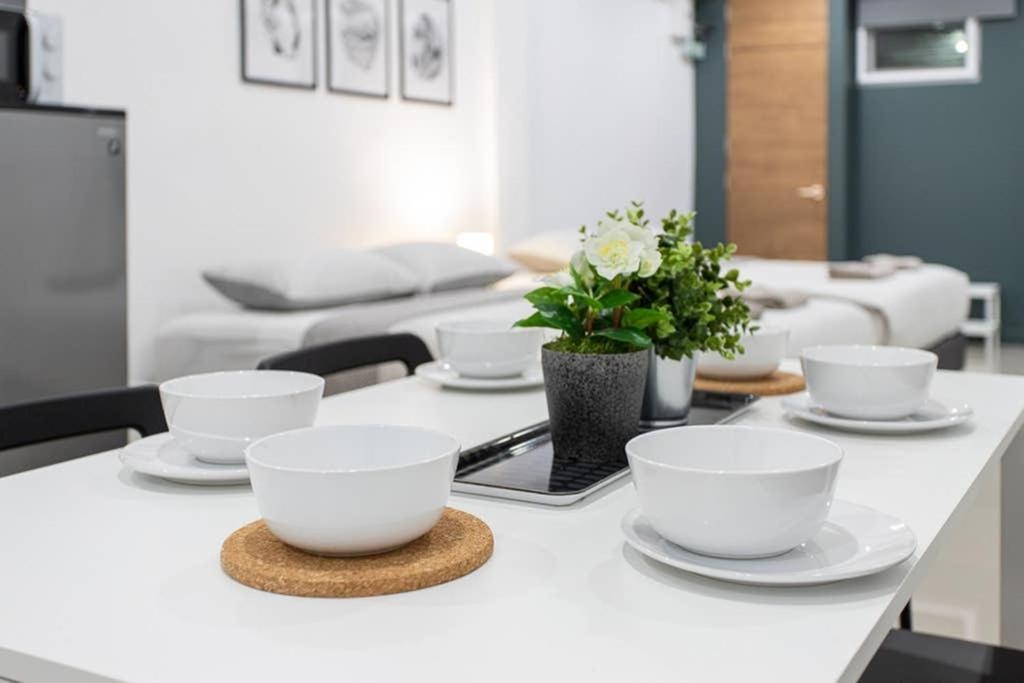Foto de P1 Silom Pan large room full kitchen WIFI 4-6pax