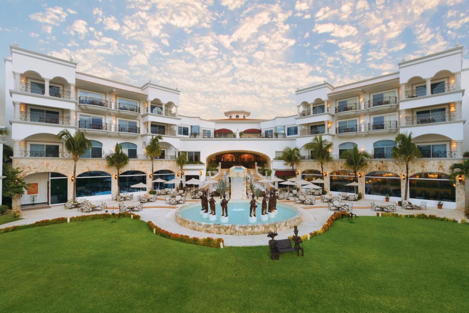 Foto de Hyatt Vivid Playa Del Carmen All-Inclusive Adult Only Resort