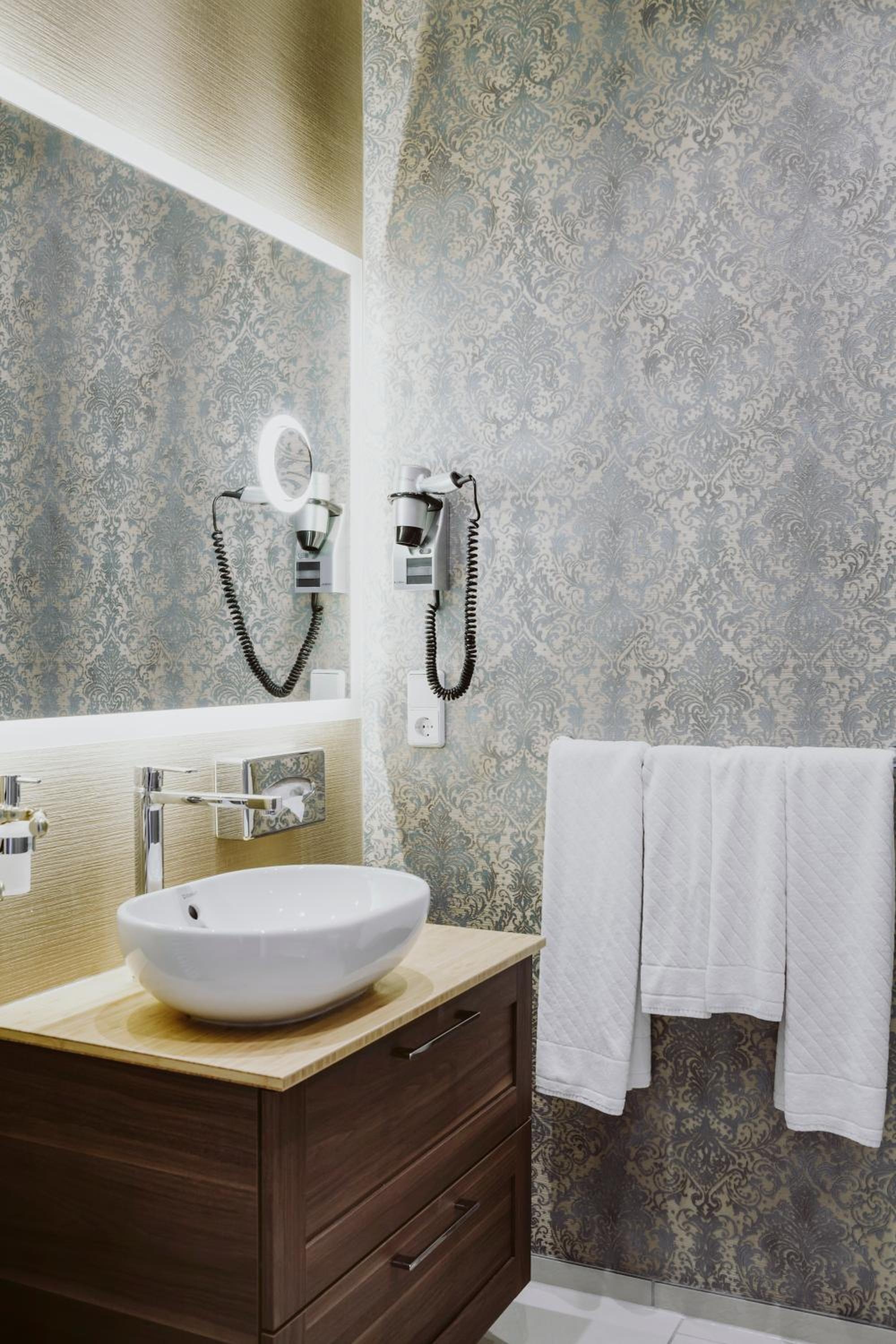 Foto de THE GATE GARDEN Hotel