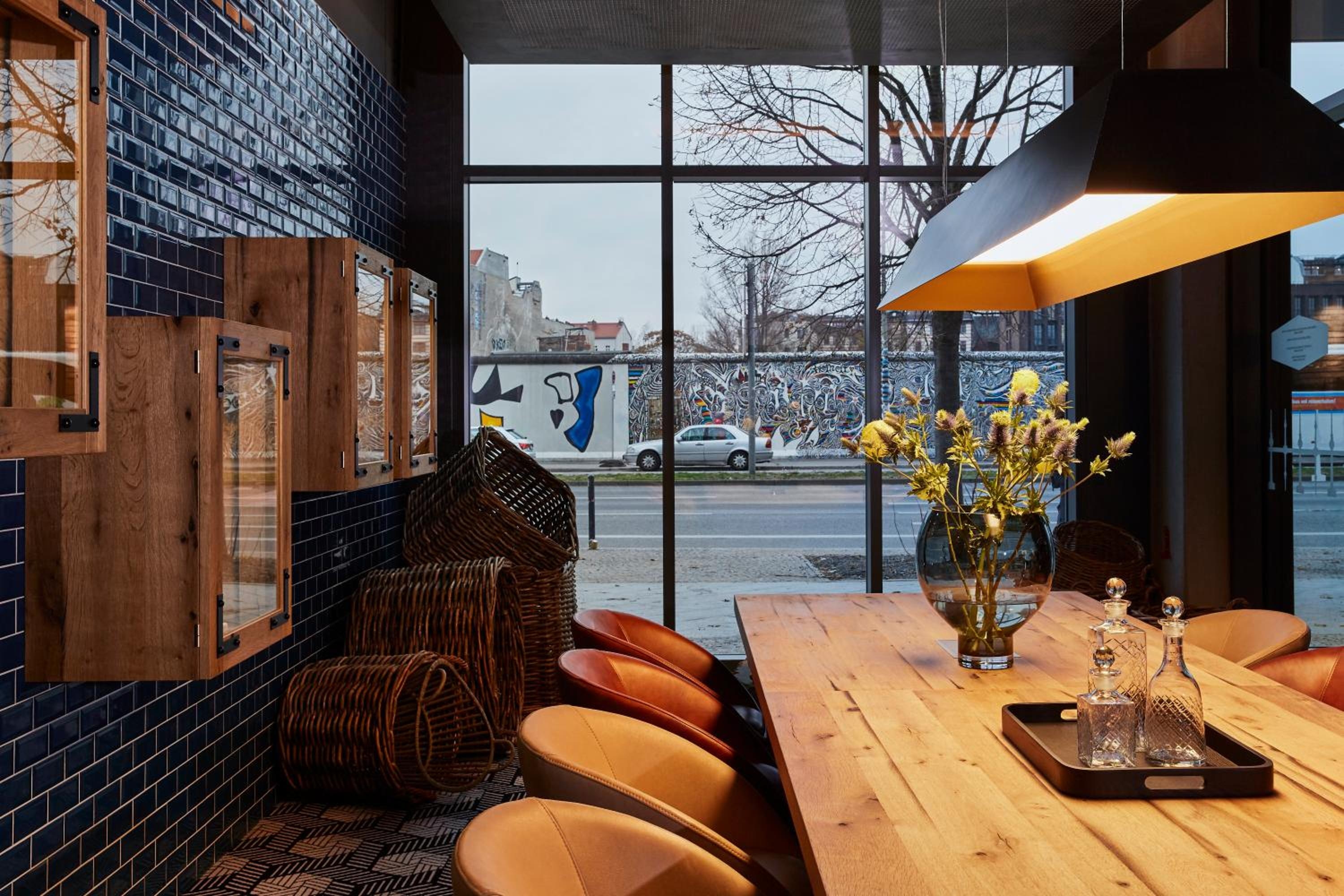 Foto de Hotel Indigo Berlin - East Side Gallery by IHG