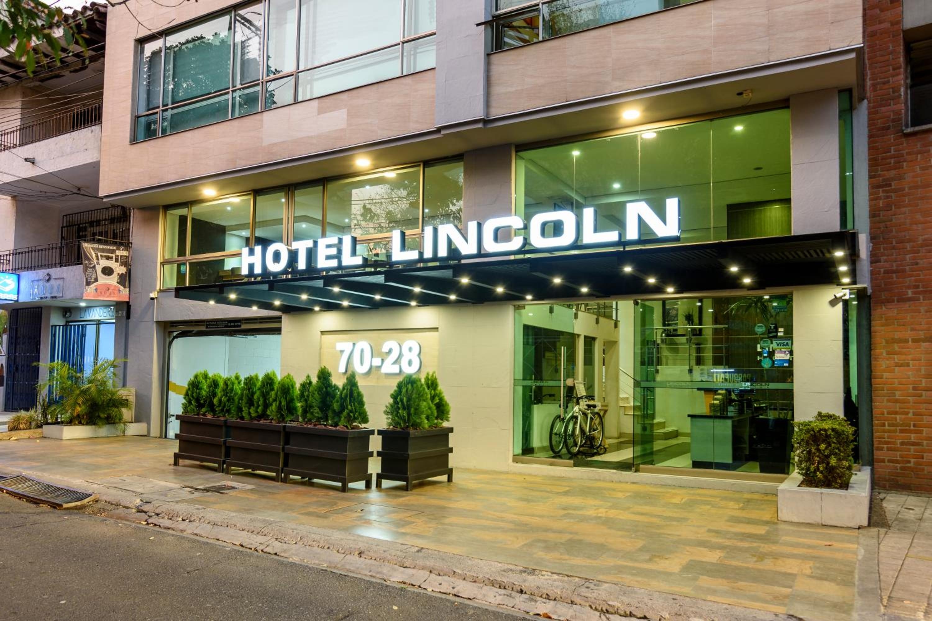 Hotel Lincoln, Laureles