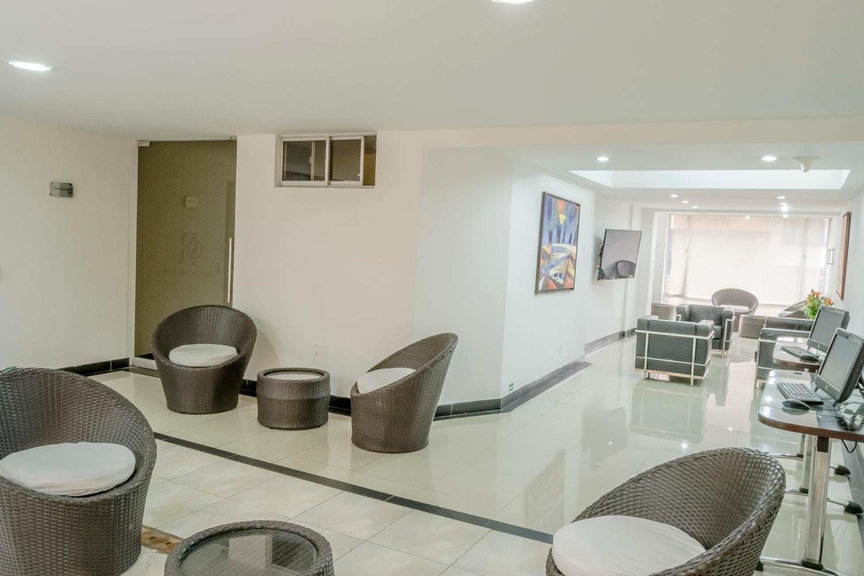 Foto de Hotel Regency Suites La Feria