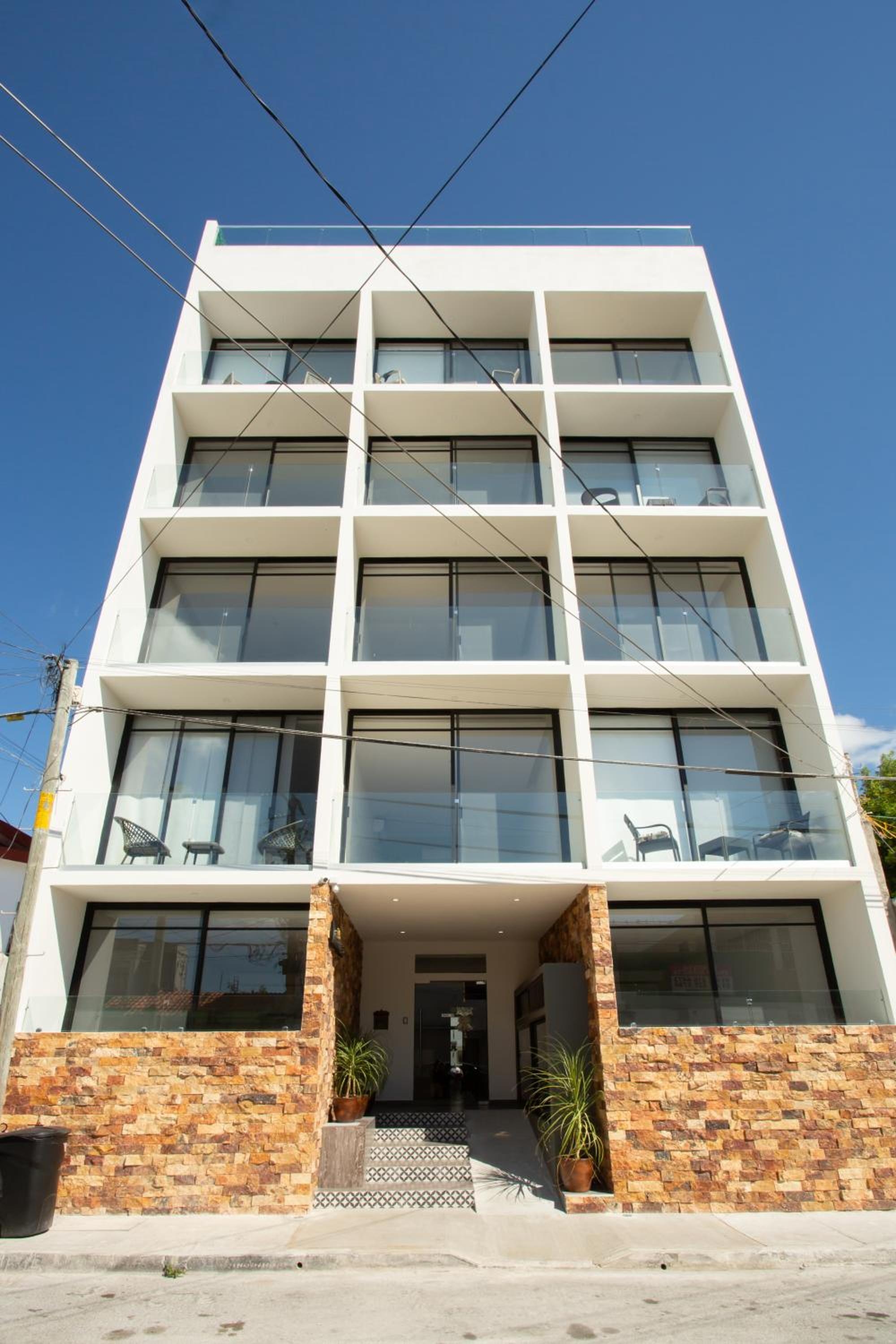 Edificio Vanessa 24 studios