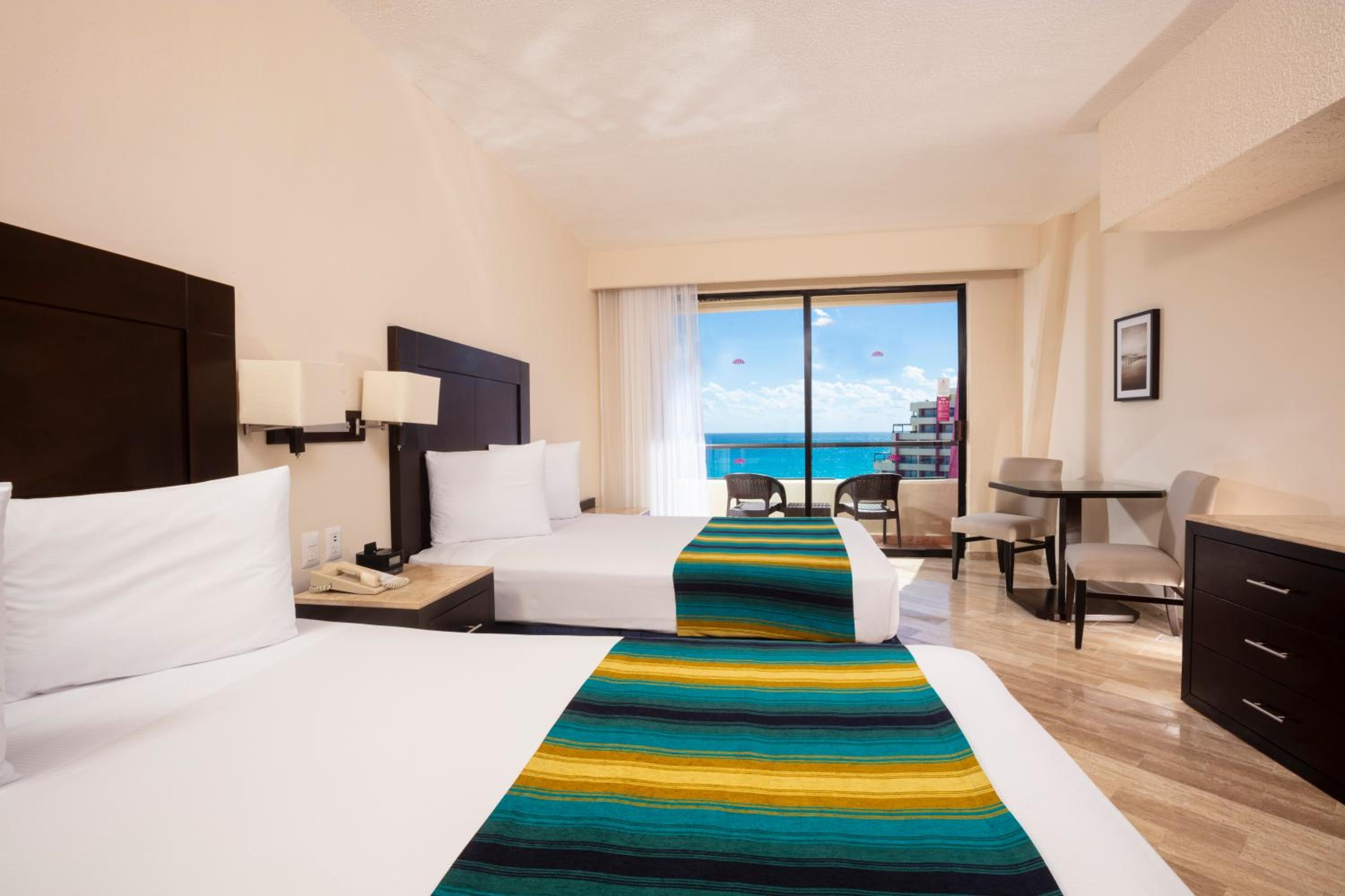 Foto de Crown Paradise Club Cancun - All Inclusive