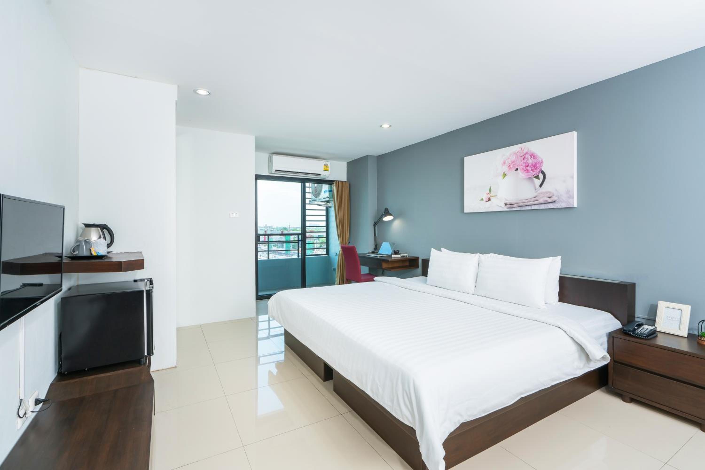 Foto de De Botan Srinakarin Hotel & Residence