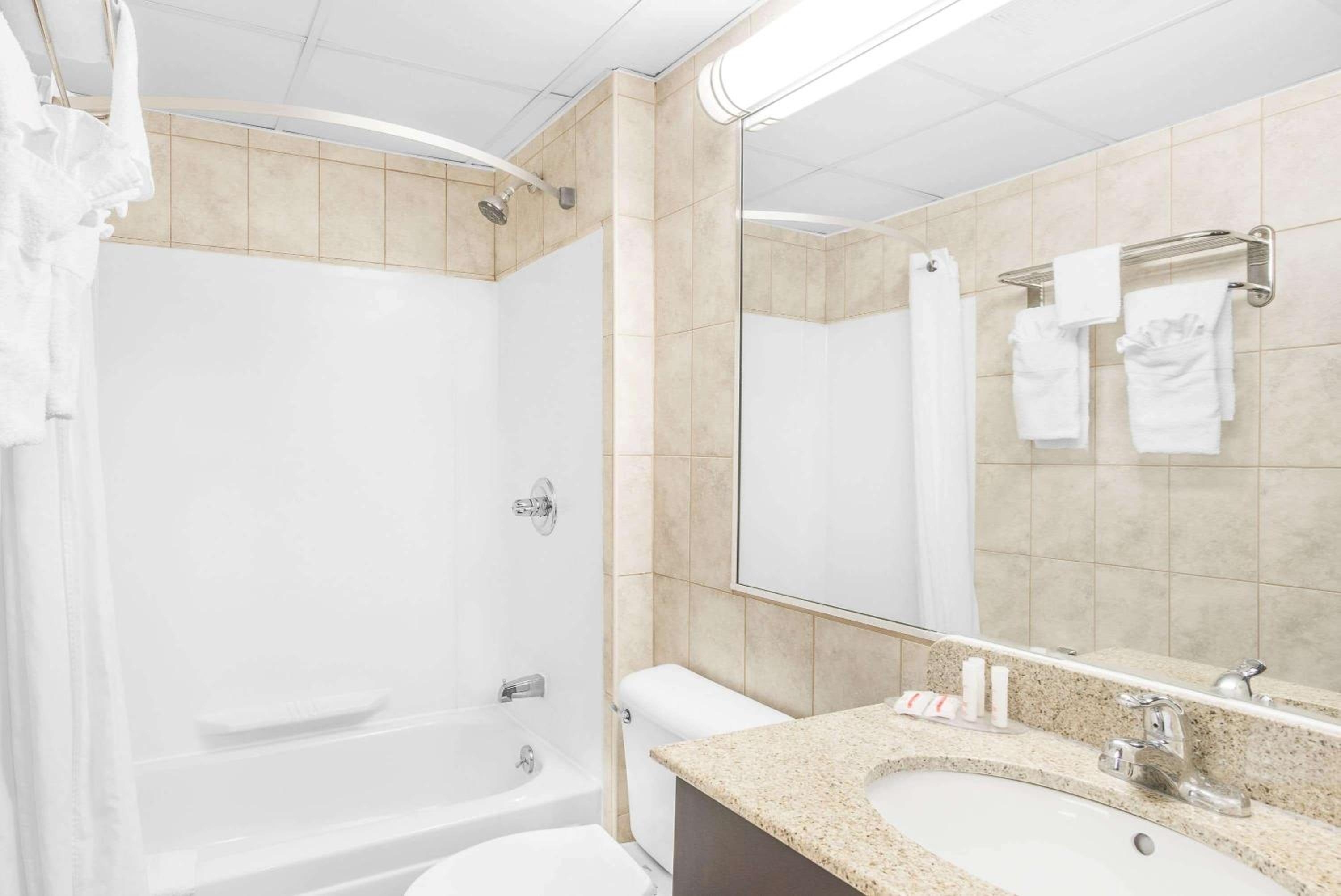 Foto de Howard Johnson by Wyndham North Bergen