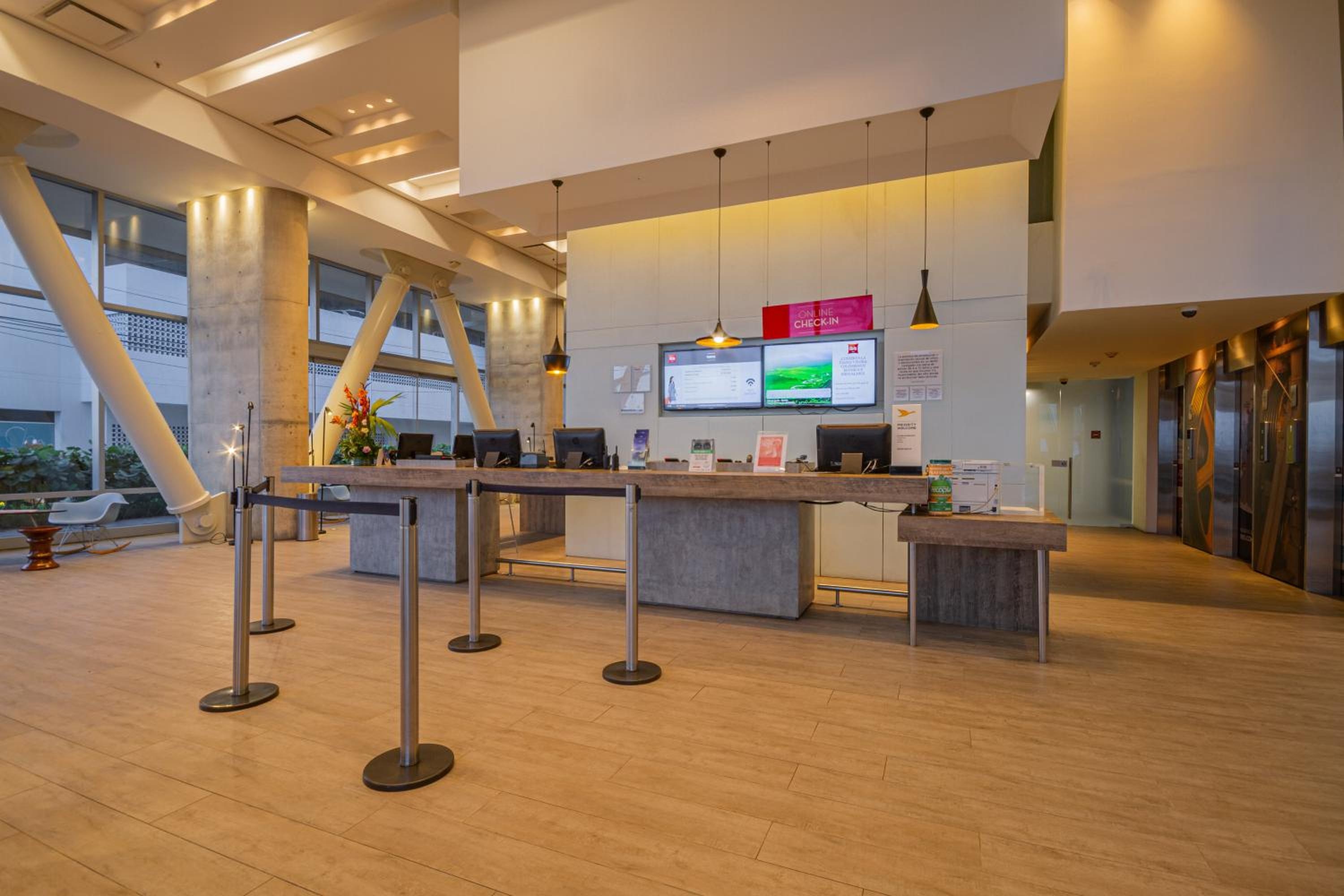 Foto de ibis Cartagena Marbella